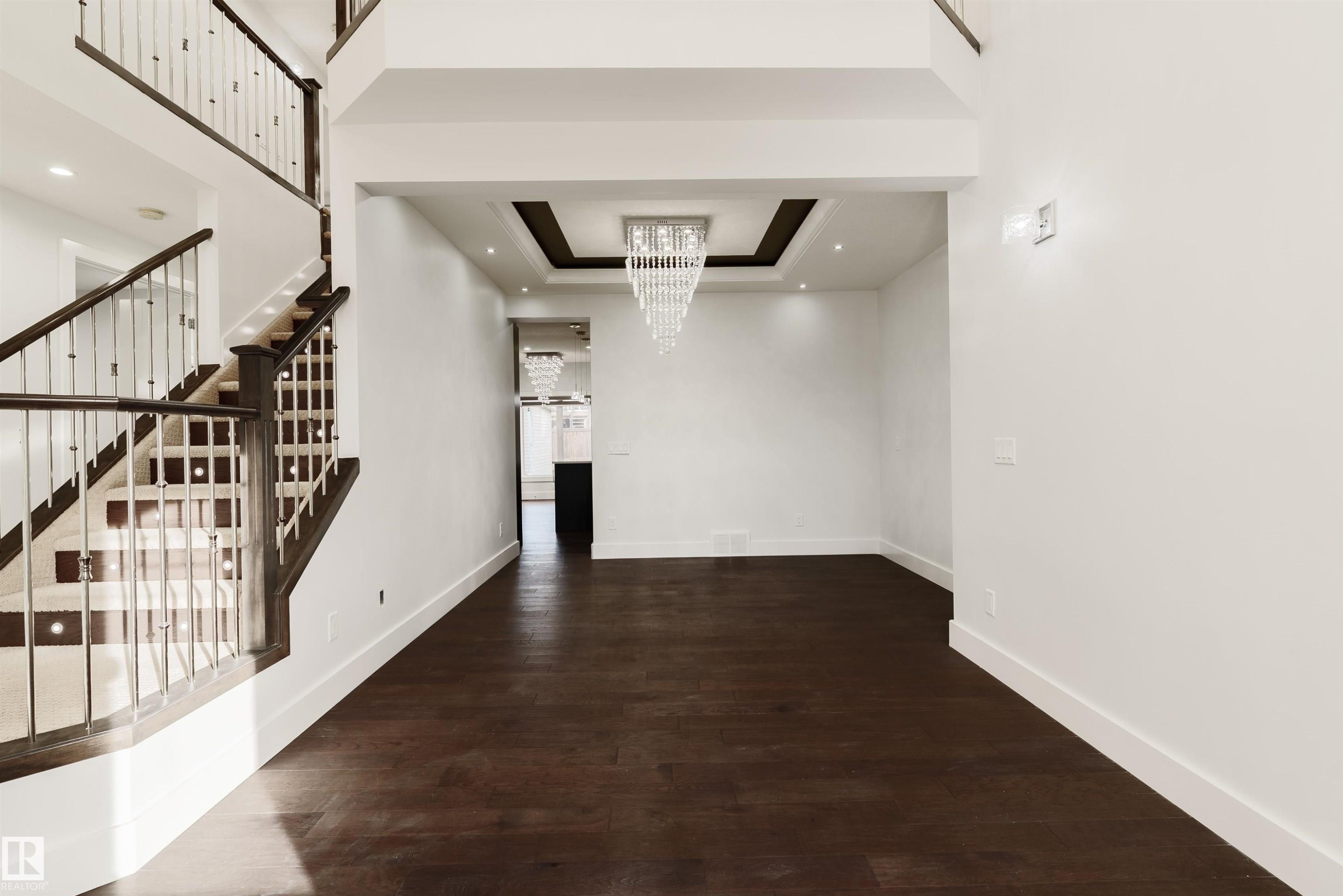 












2109 53 Street

,
Edmonton,




AB
T6X 1X3

