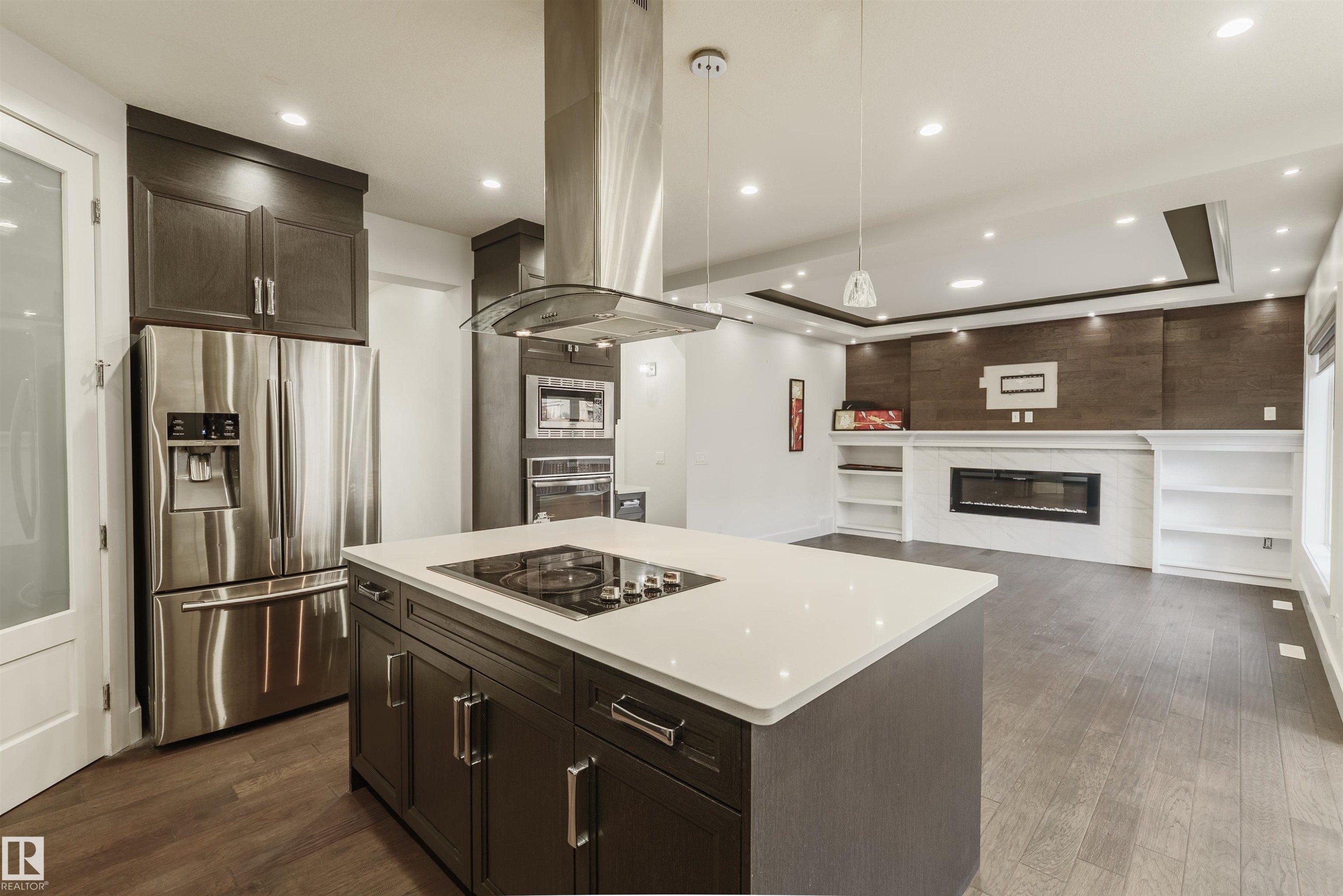 












2109 53 Street

,
Edmonton,




AB
T6X 1X3

