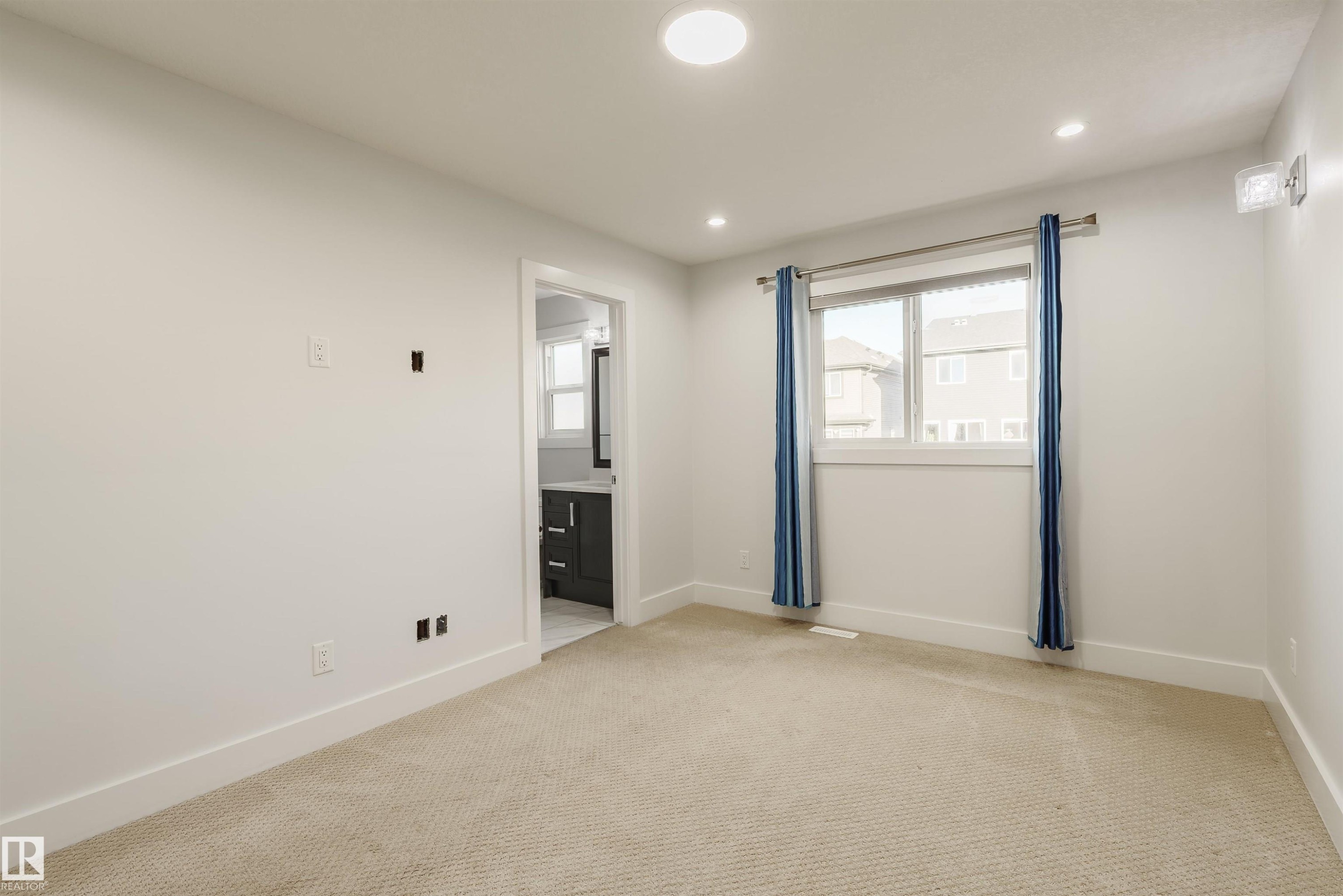 












2109 53 Street

,
Edmonton,




AB
T6X 1X3

