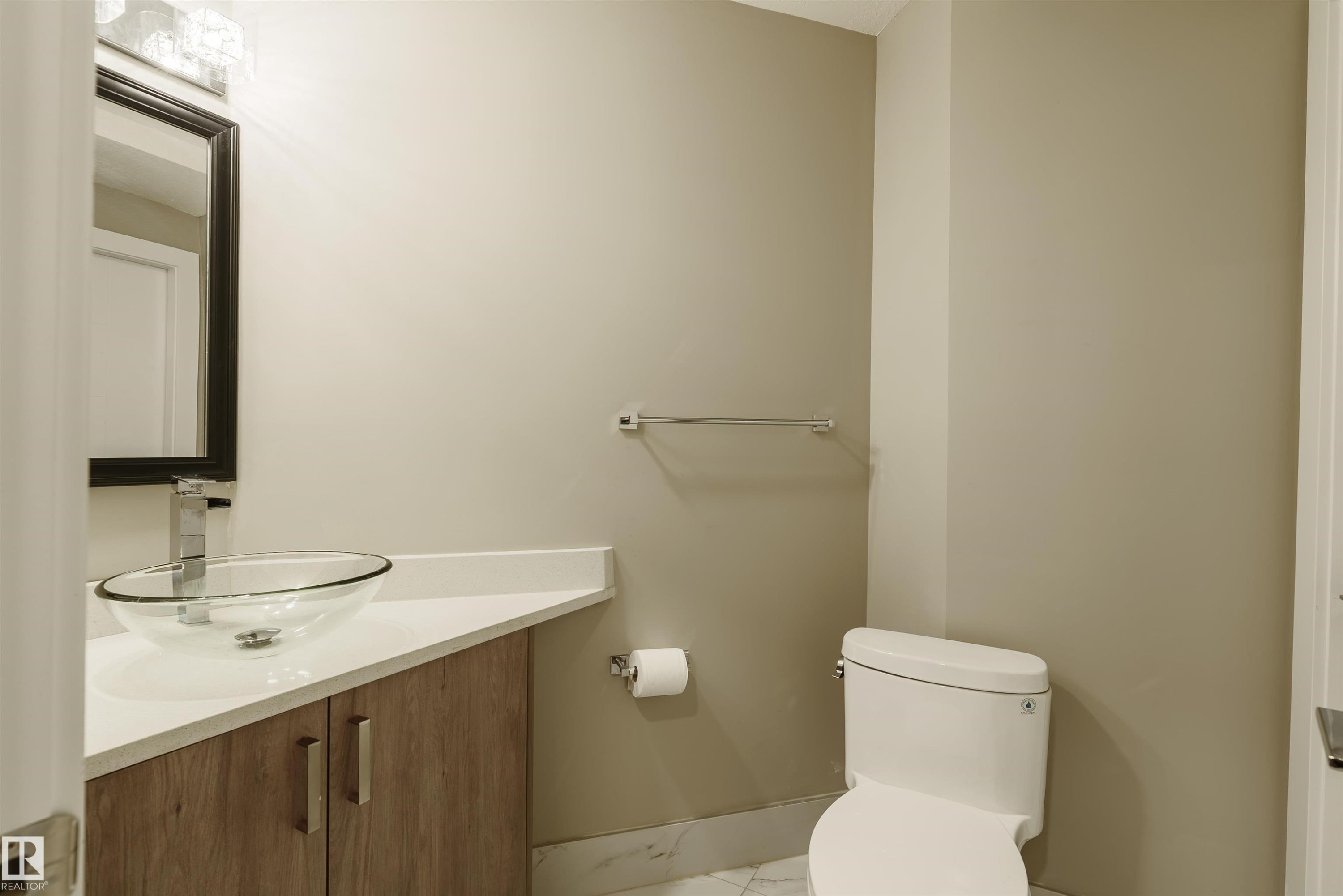 












2109 53 Street

,
Edmonton,




AB
T6X 1X3

