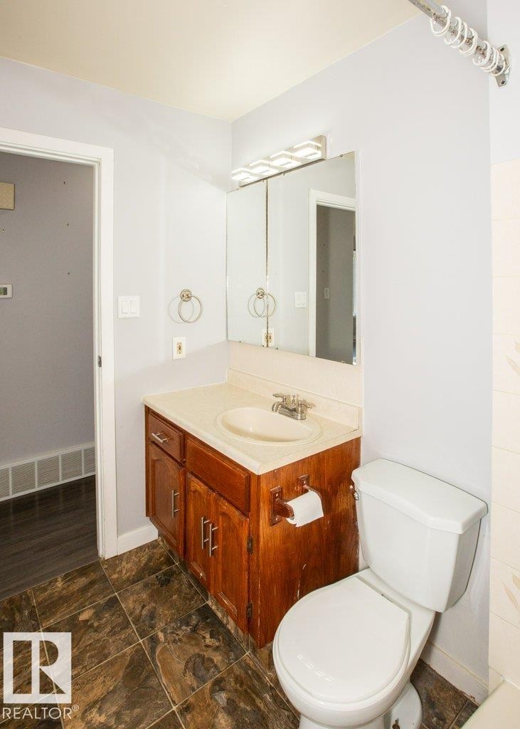 












11040 104 Street

,
Westlock,




AB
T7P 1G4

