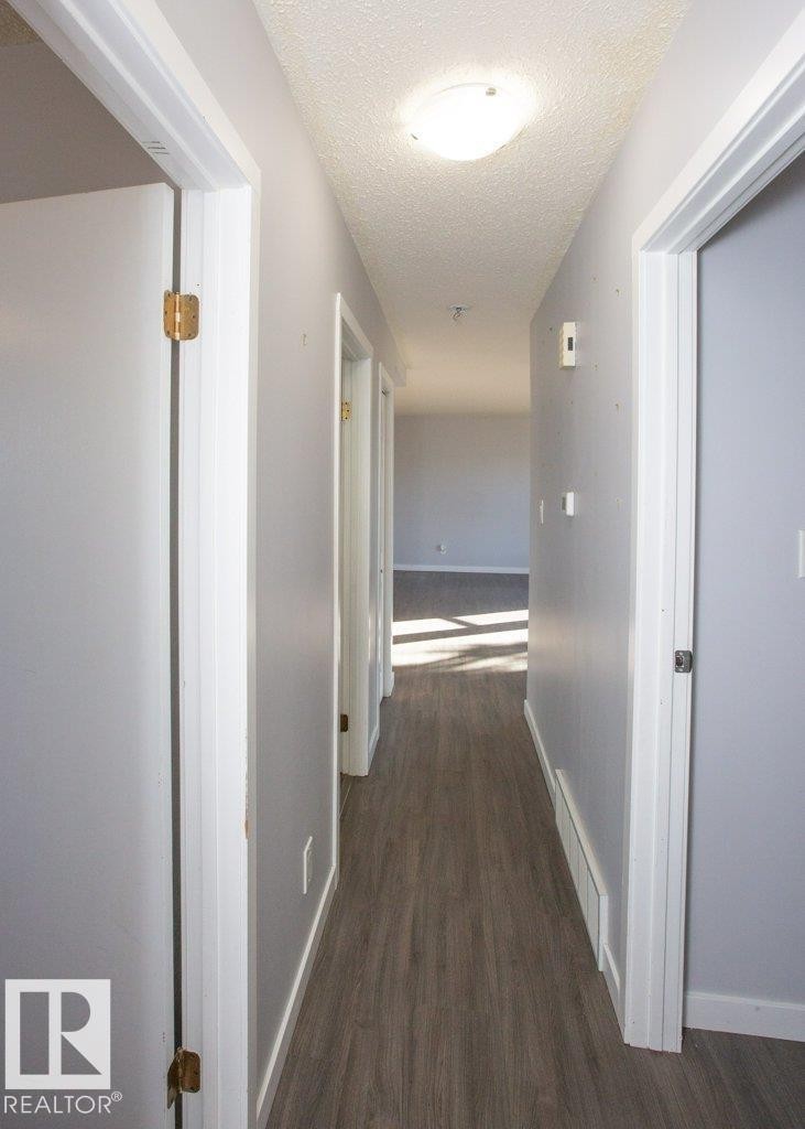 












11040 104 Street

,
Westlock,




AB
T7P 1G4

