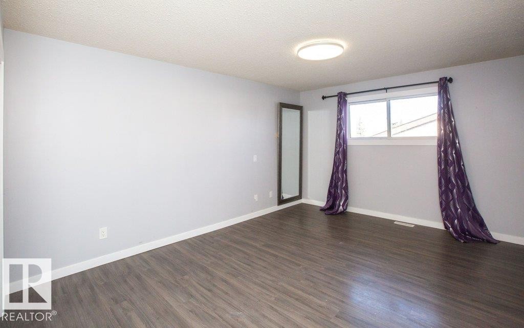 












11040 104 Street

,
Westlock,




AB
T7P 1G4

