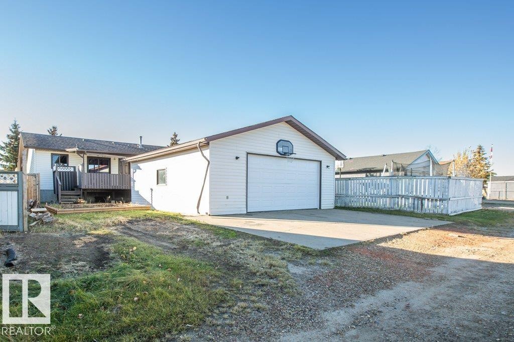 












11040 104 Street

,
Westlock,




AB
T7P 1G4

