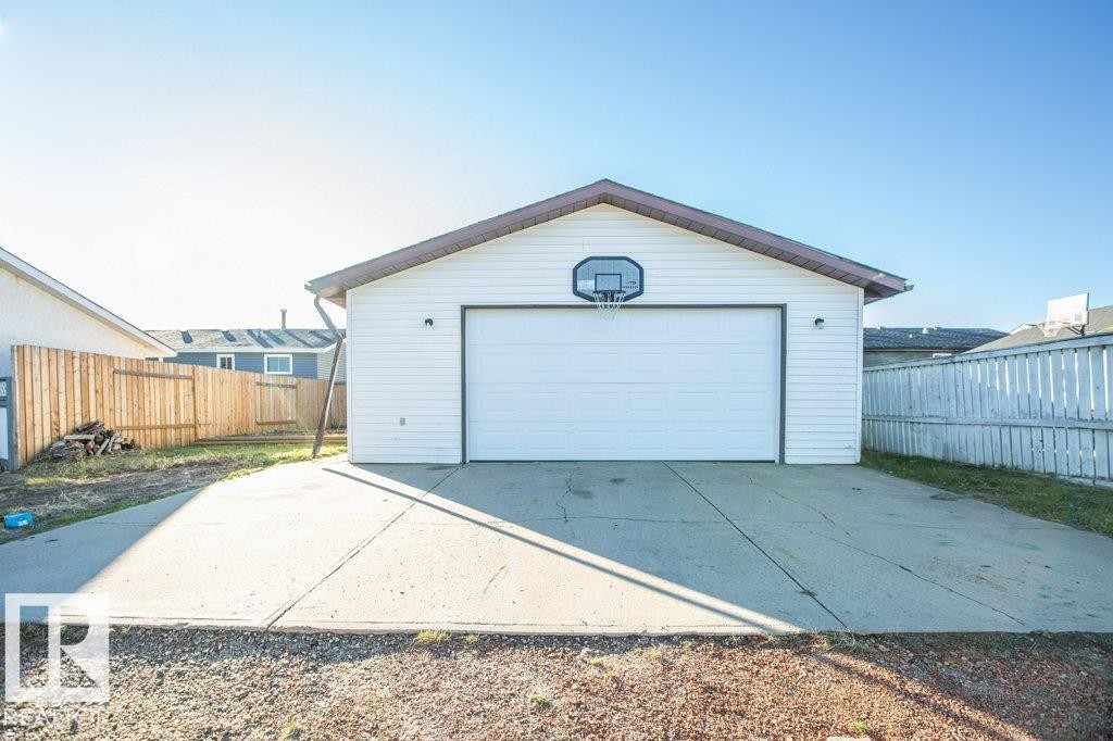 












11040 104 Street

,
Westlock,




AB
T7P 1G4


