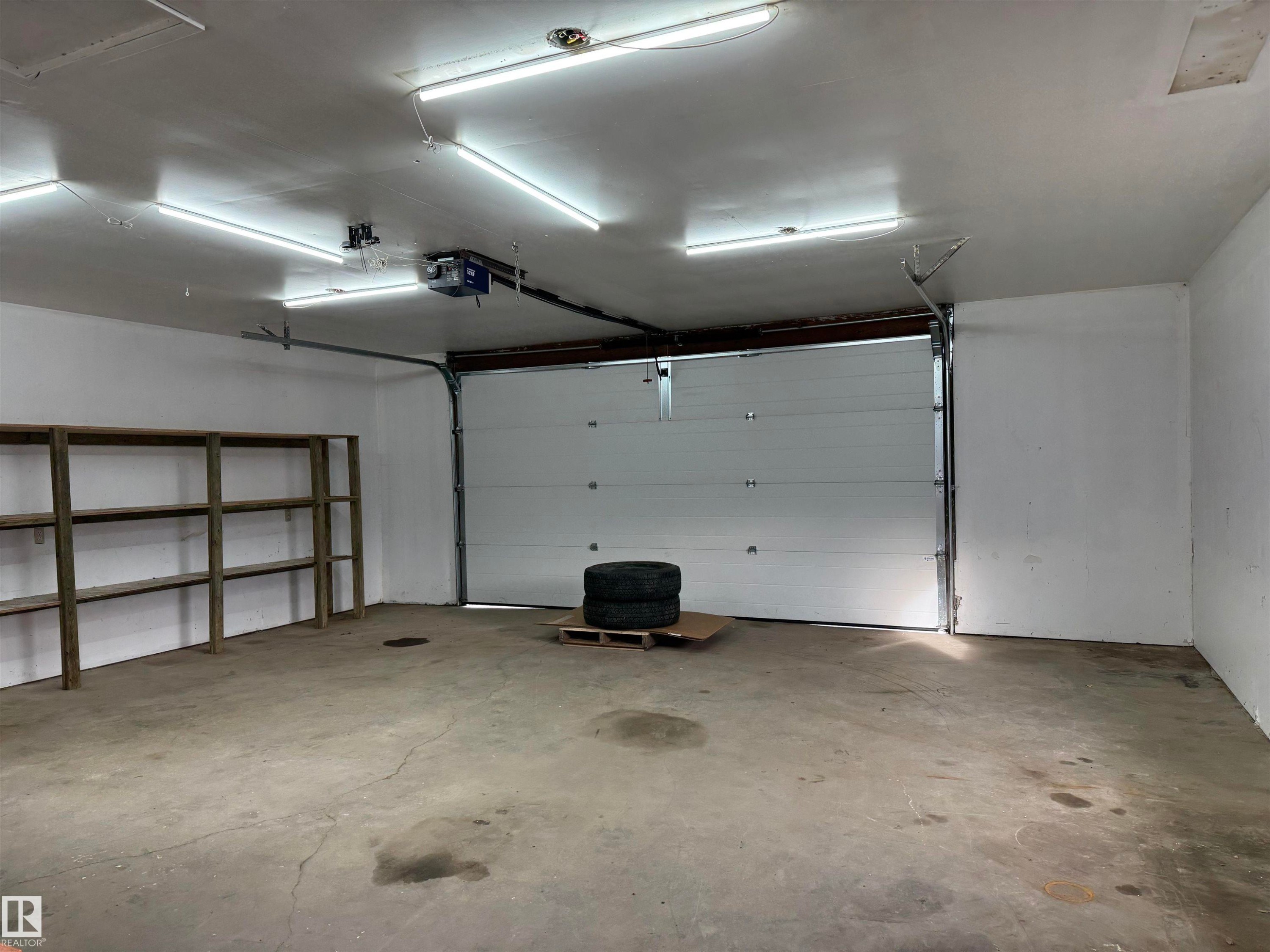 












11040 104 Street

,
Westlock,




AB
T7P 1G4

