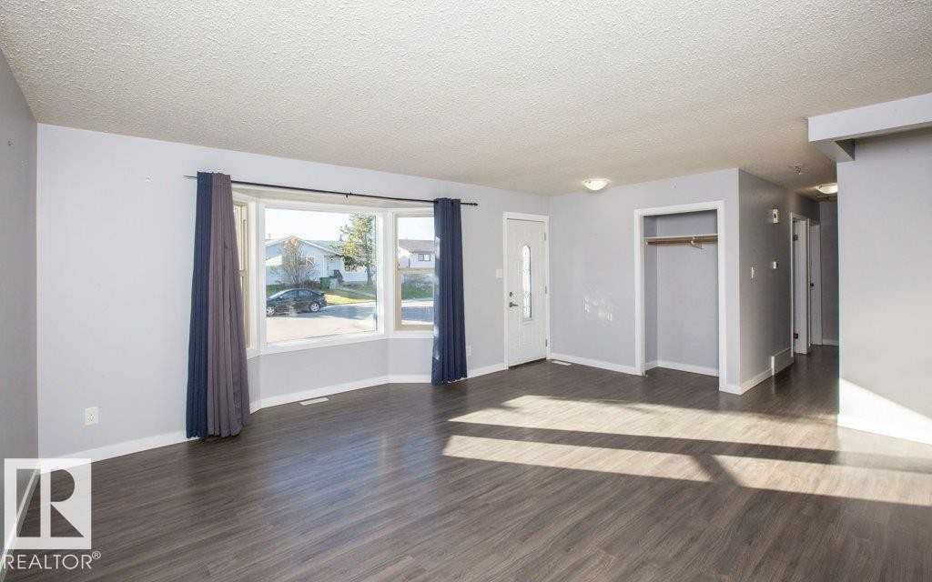 












11040 104 Street

,
Westlock,




AB
T7P 1G4

