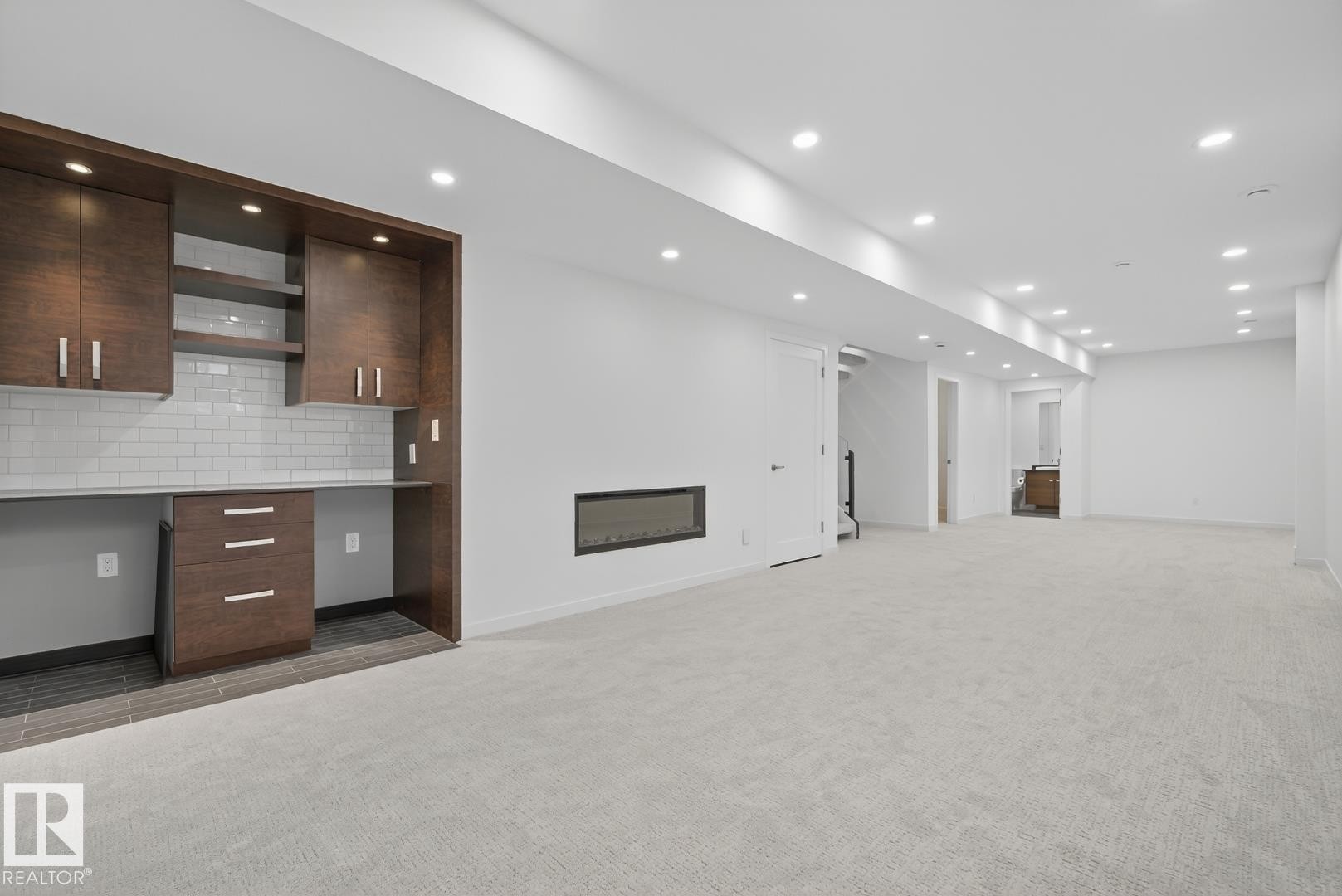 












14502 103 Avenue

,
Edmonton,




AB
T5W 0T4

