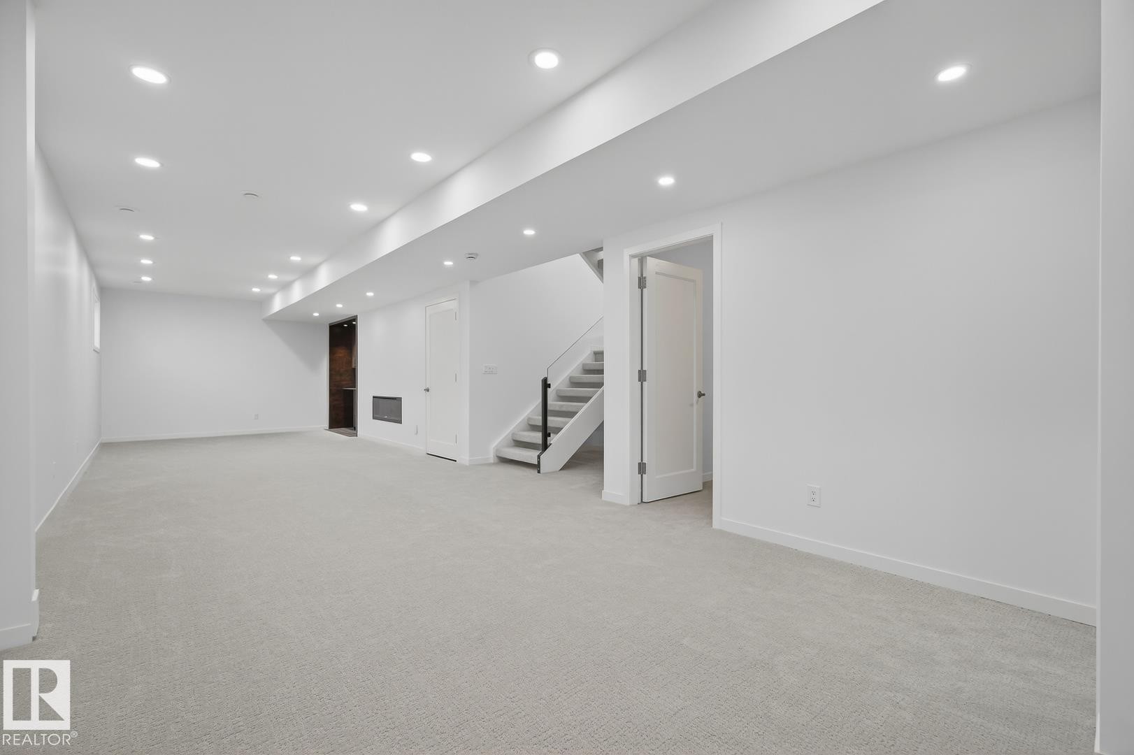 












14502 103 Avenue

,
Edmonton,




AB
T5W 0T4

