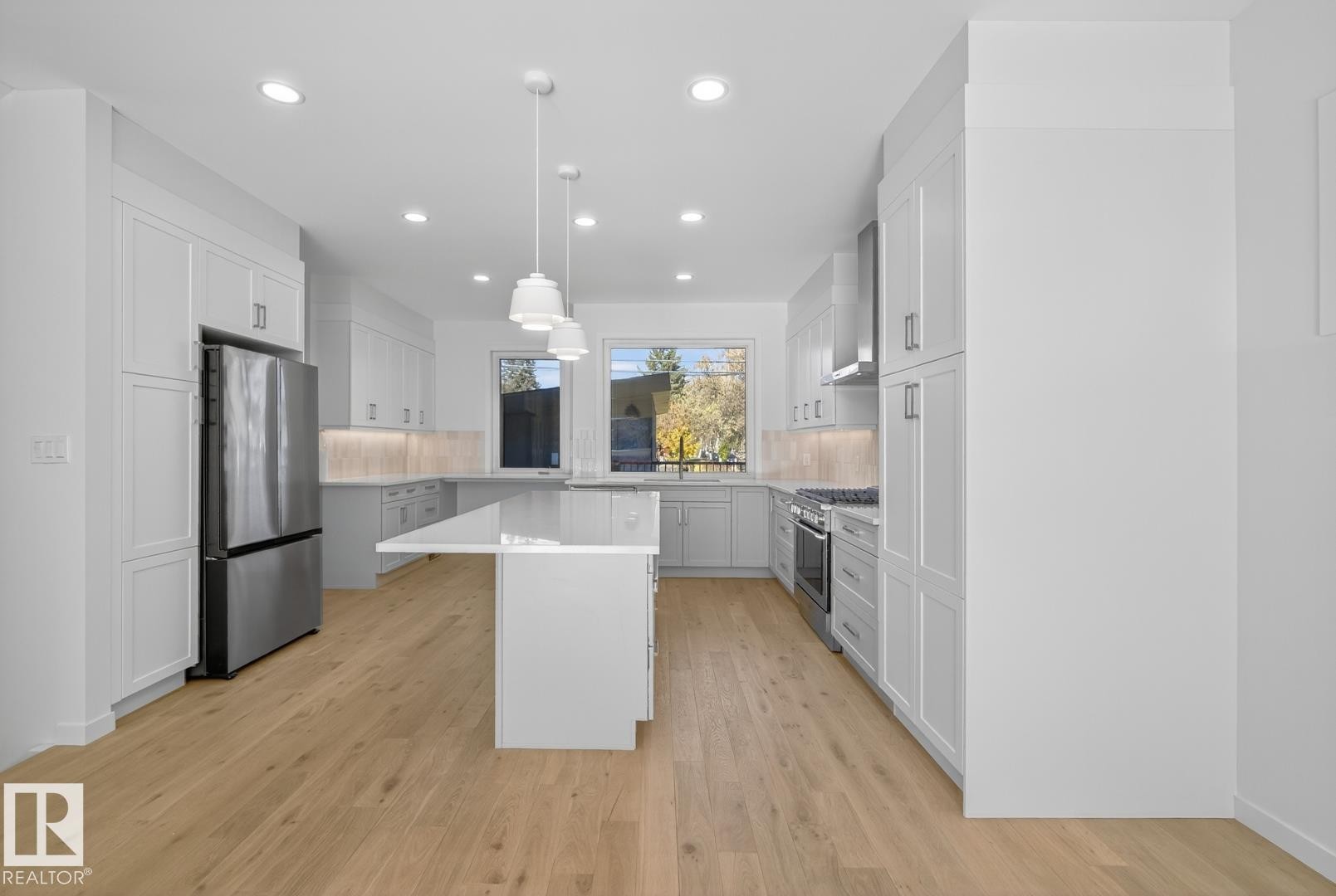 












14502 103 Avenue

,
Edmonton,




AB
T5W 0T4

