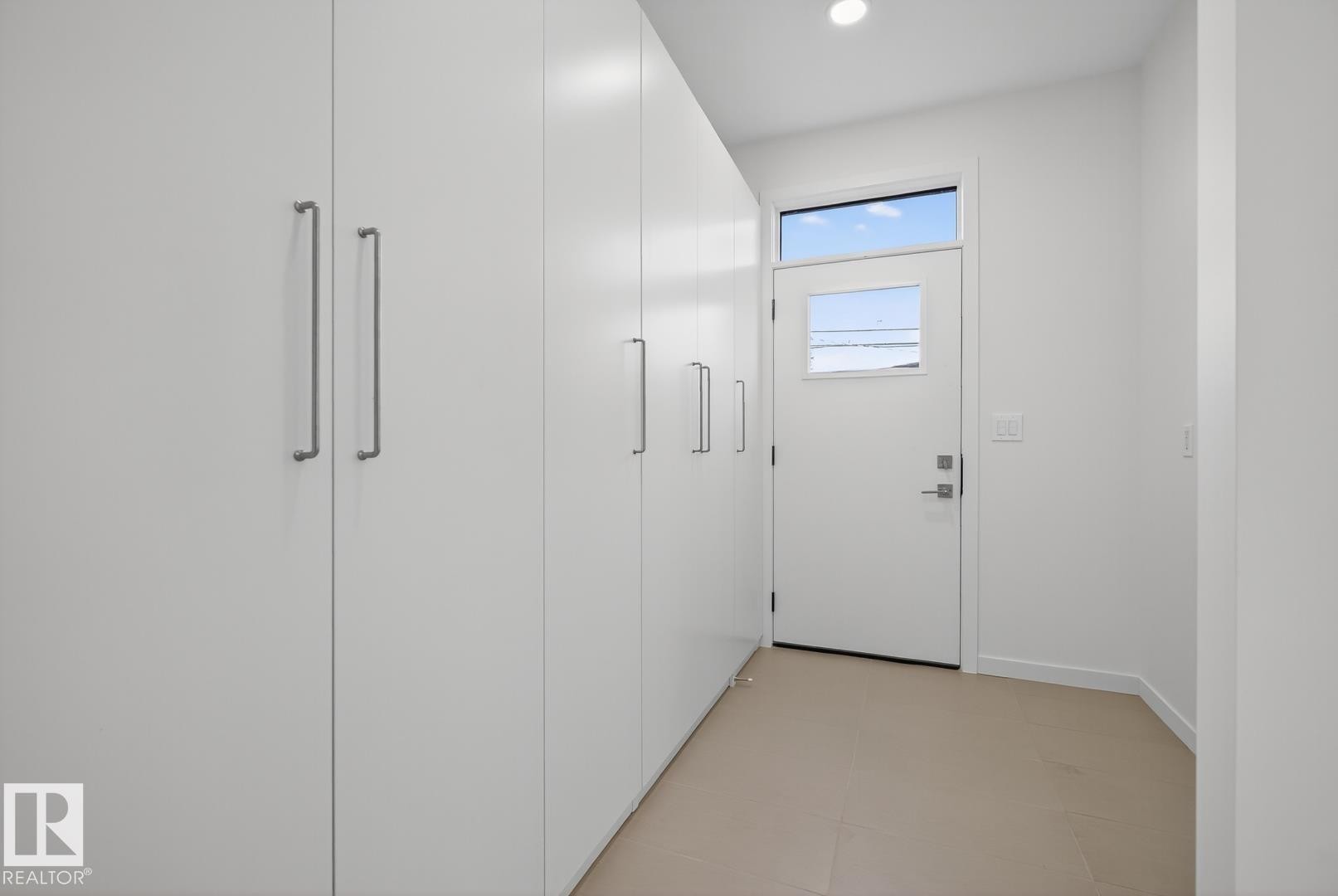 












14502 103 Avenue

,
Edmonton,




AB
T5W 0T4

