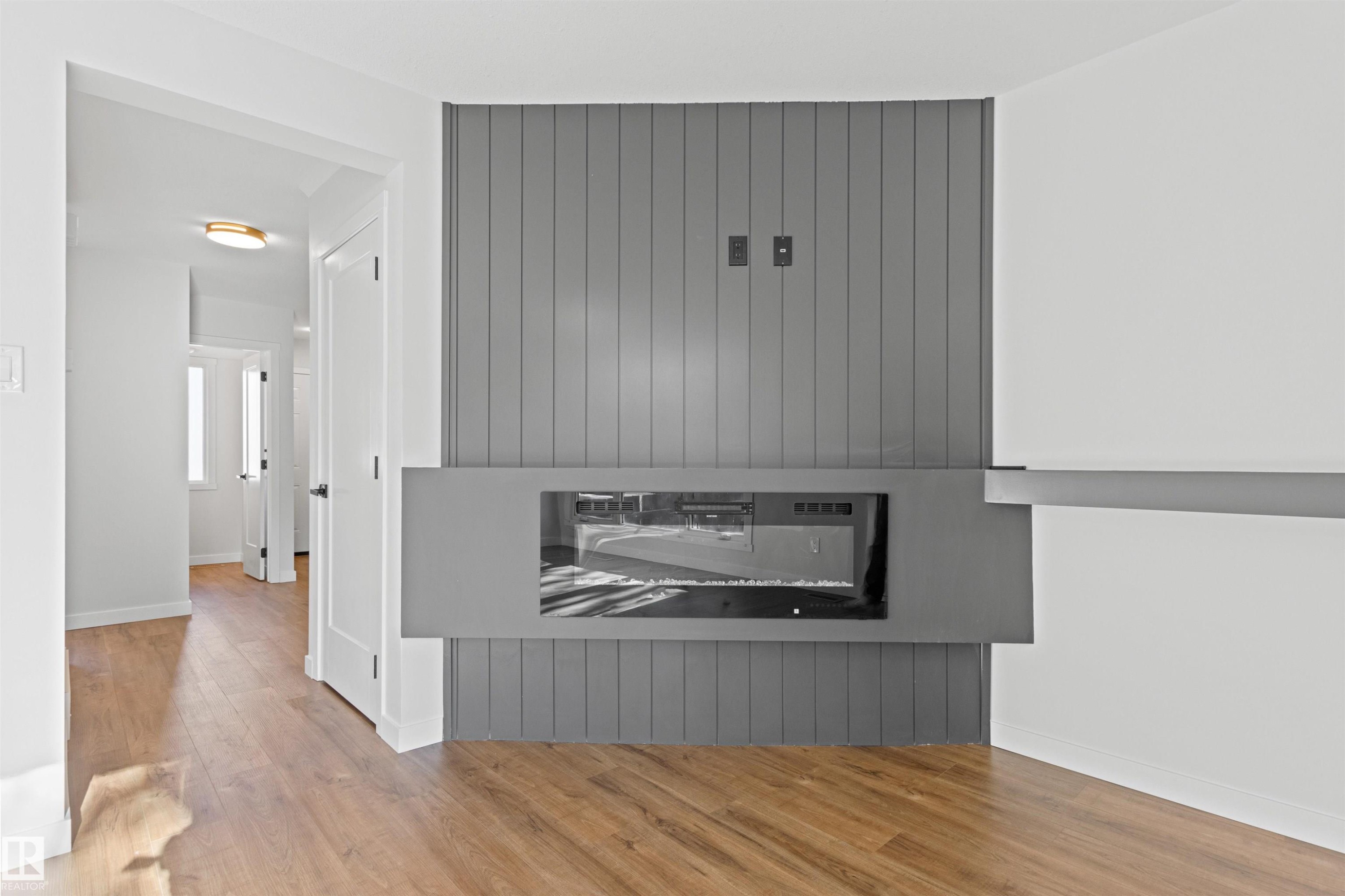 












2935 109 Street

,
Edmonton,




AB
T6J 4N6

