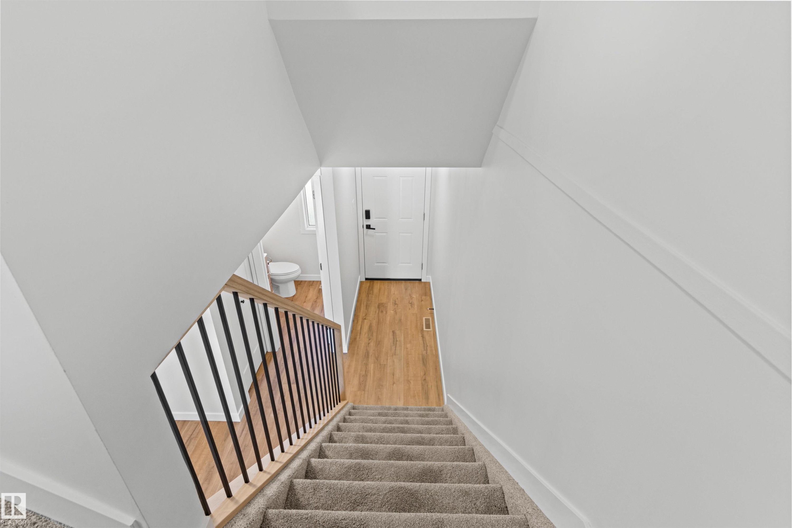 












2935 109 Street

,
Edmonton,




AB
T6J 4N6

