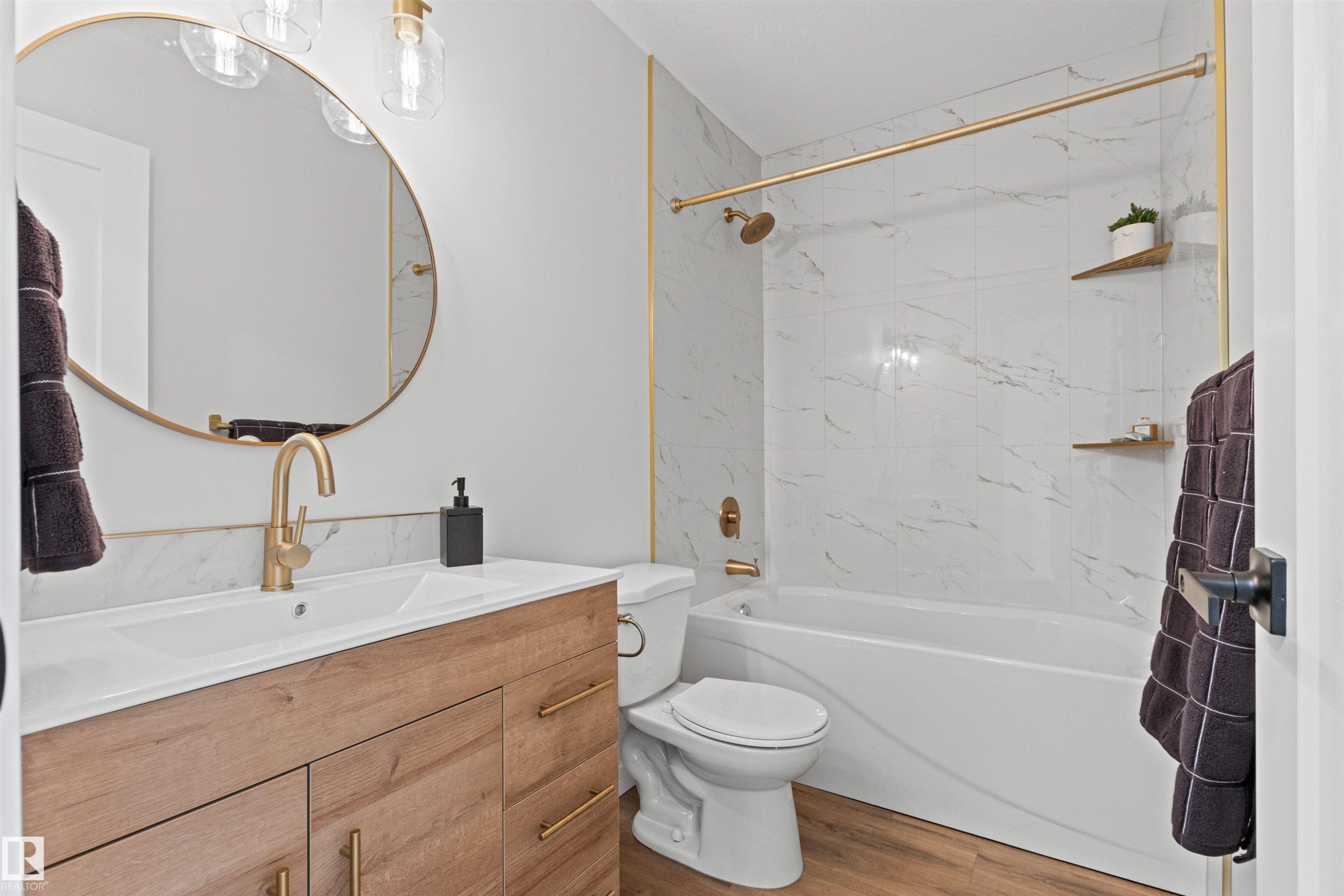 












2935 109 Street

,
Edmonton,




AB
T6J 4N6

