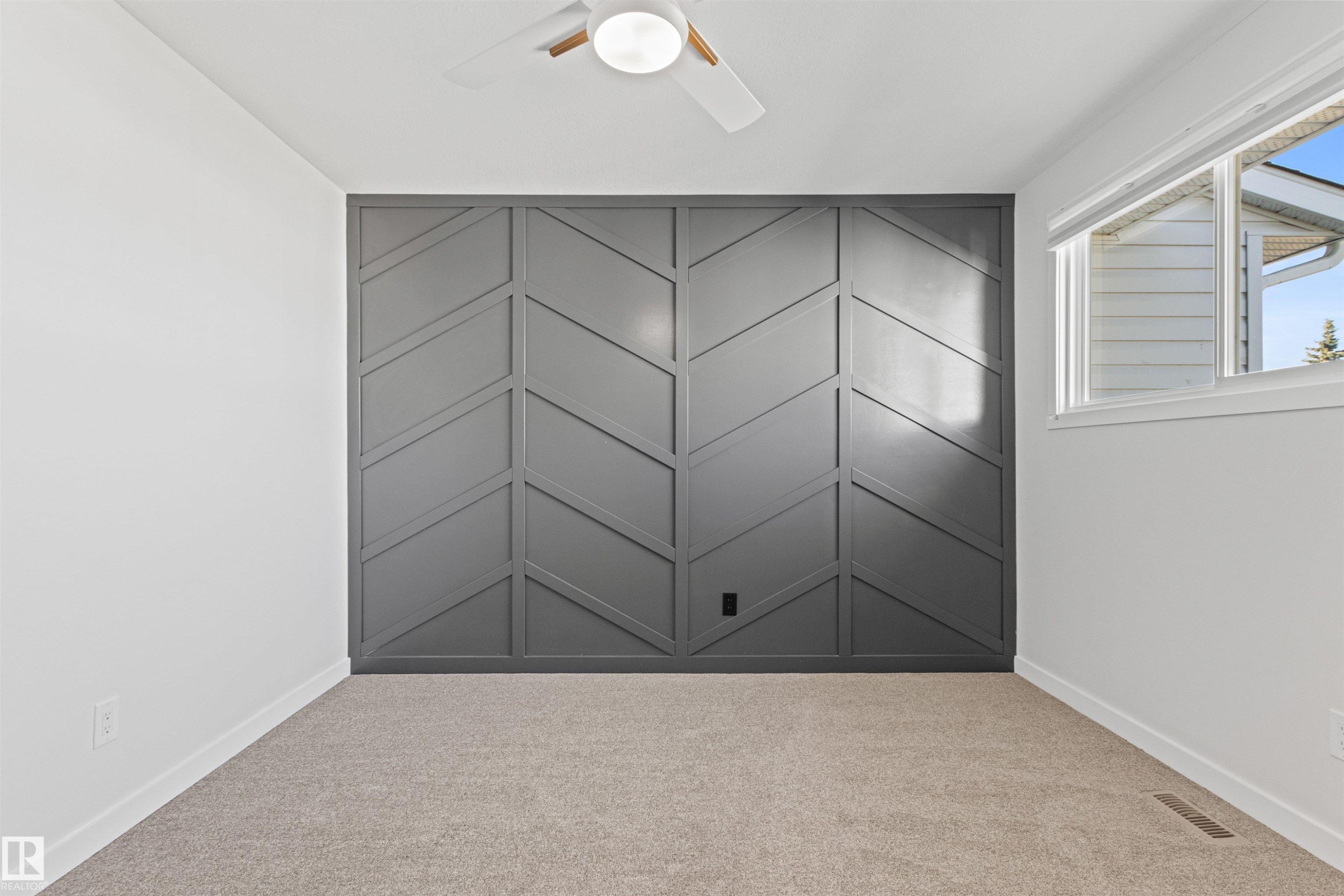 












2935 109 Street

,
Edmonton,




AB
T6J 4N6

