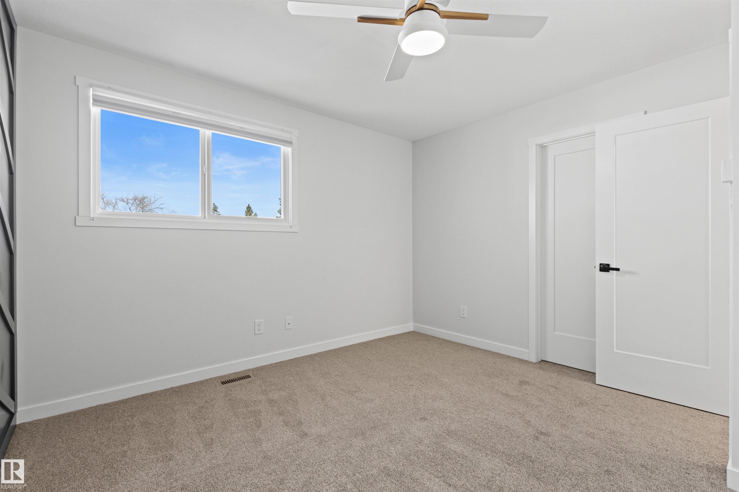 












2935 109 Street

,
Edmonton,




AB
T6J 4N6

