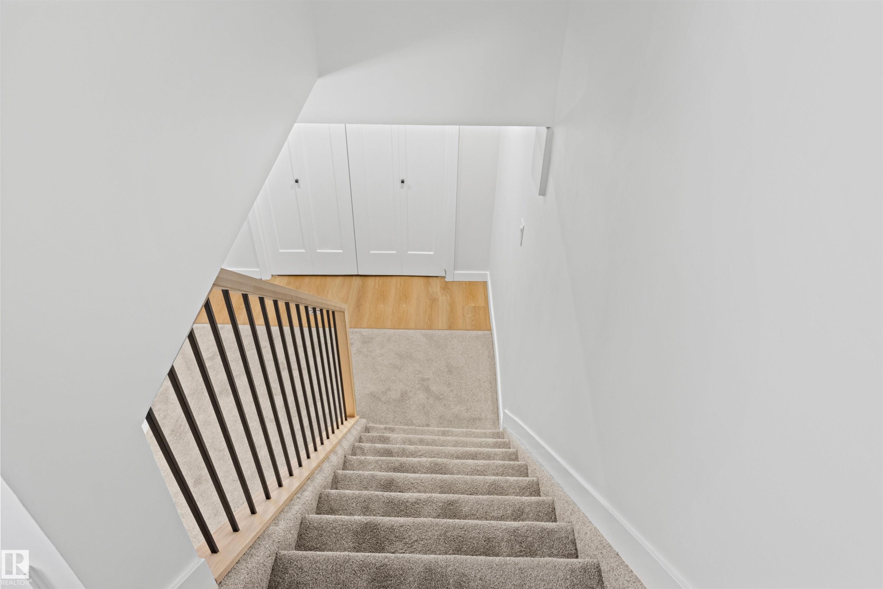 












2935 109 Street

,
Edmonton,




AB
T6J 4N6

