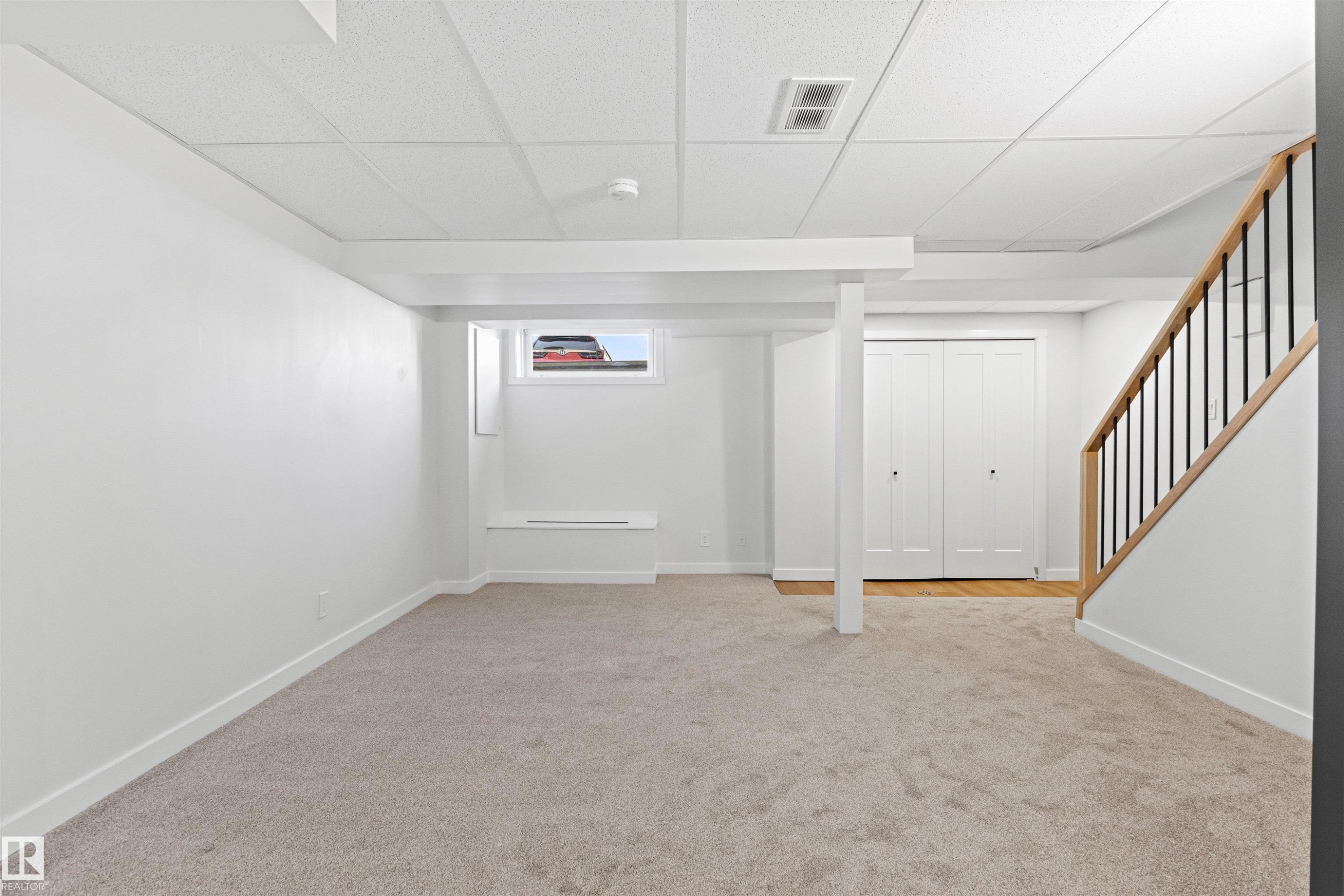 












2935 109 Street

,
Edmonton,




AB
T6J 4N6

