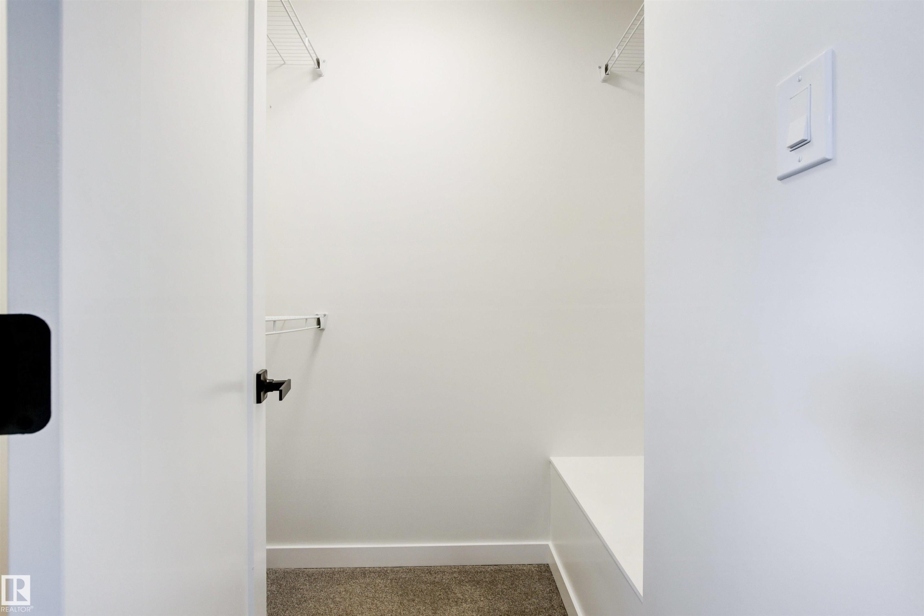 












2935 109 Street

,
Edmonton,




AB
T6J 4N6

