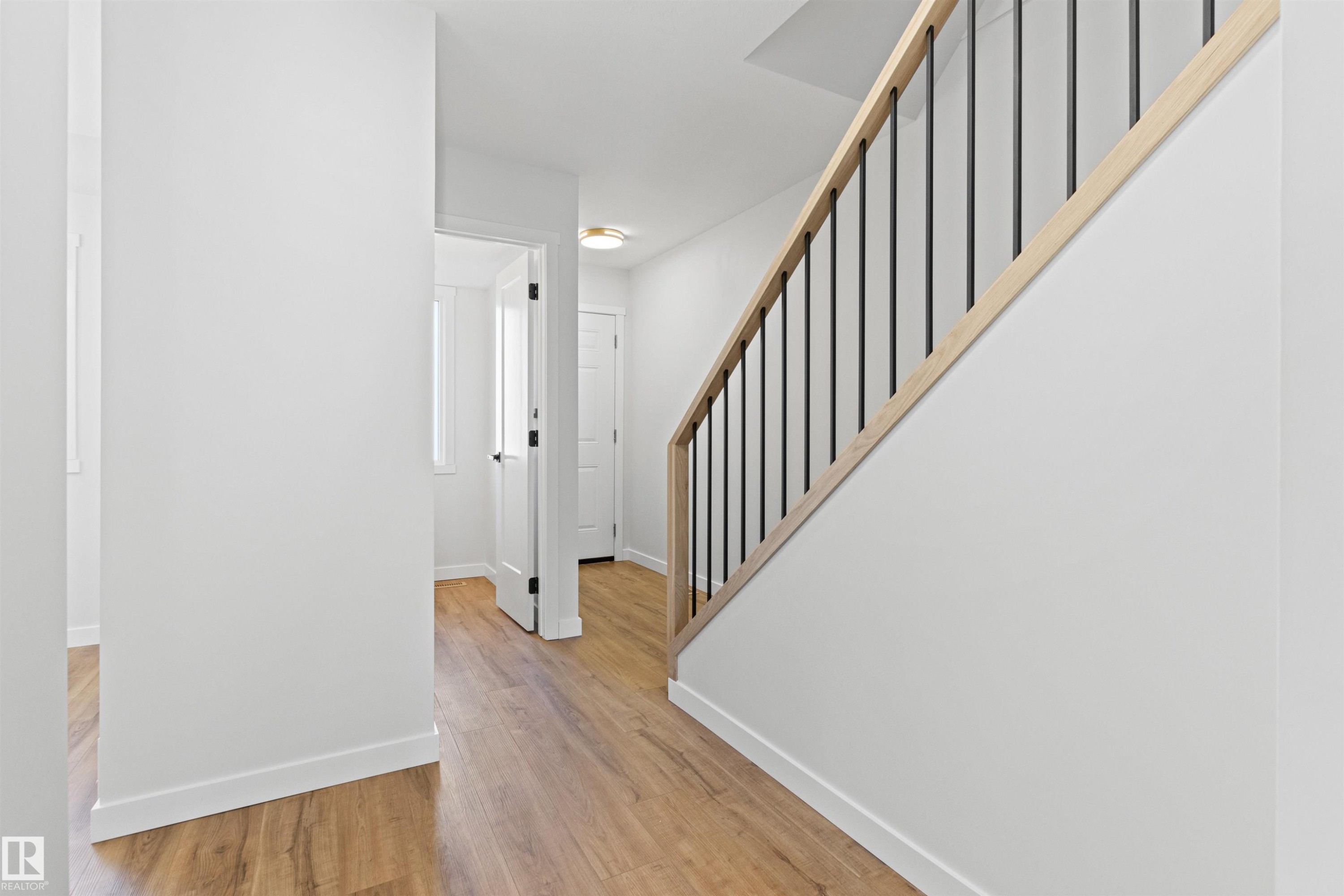 












2935 109 Street

,
Edmonton,




AB
T6J 4N6

