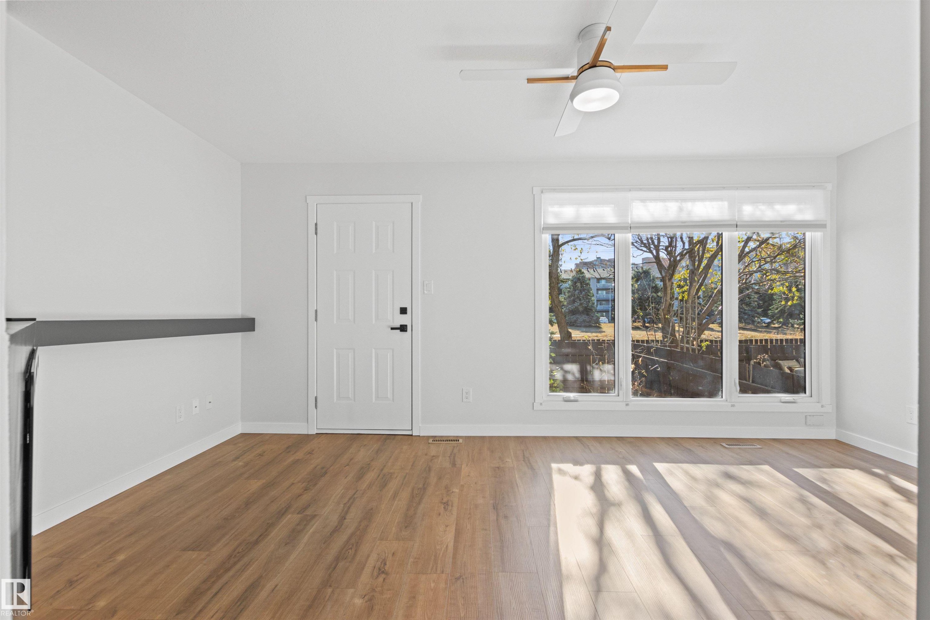 












2935 109 Street

,
Edmonton,




AB
T6J 4N6

