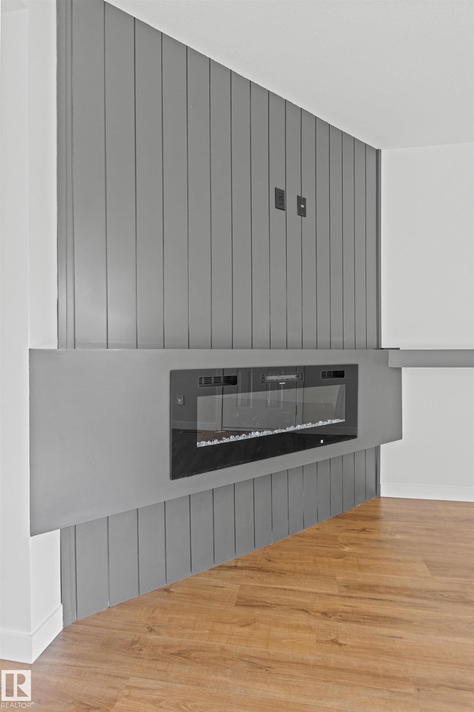 












2935 109 Street

,
Edmonton,




AB
T6J 4N6

