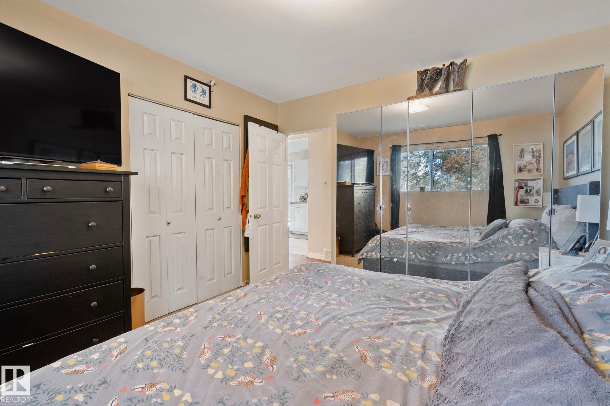 












367 EVERGREEN Street

,
Sherwood Park,




AB
T8A 1J9

