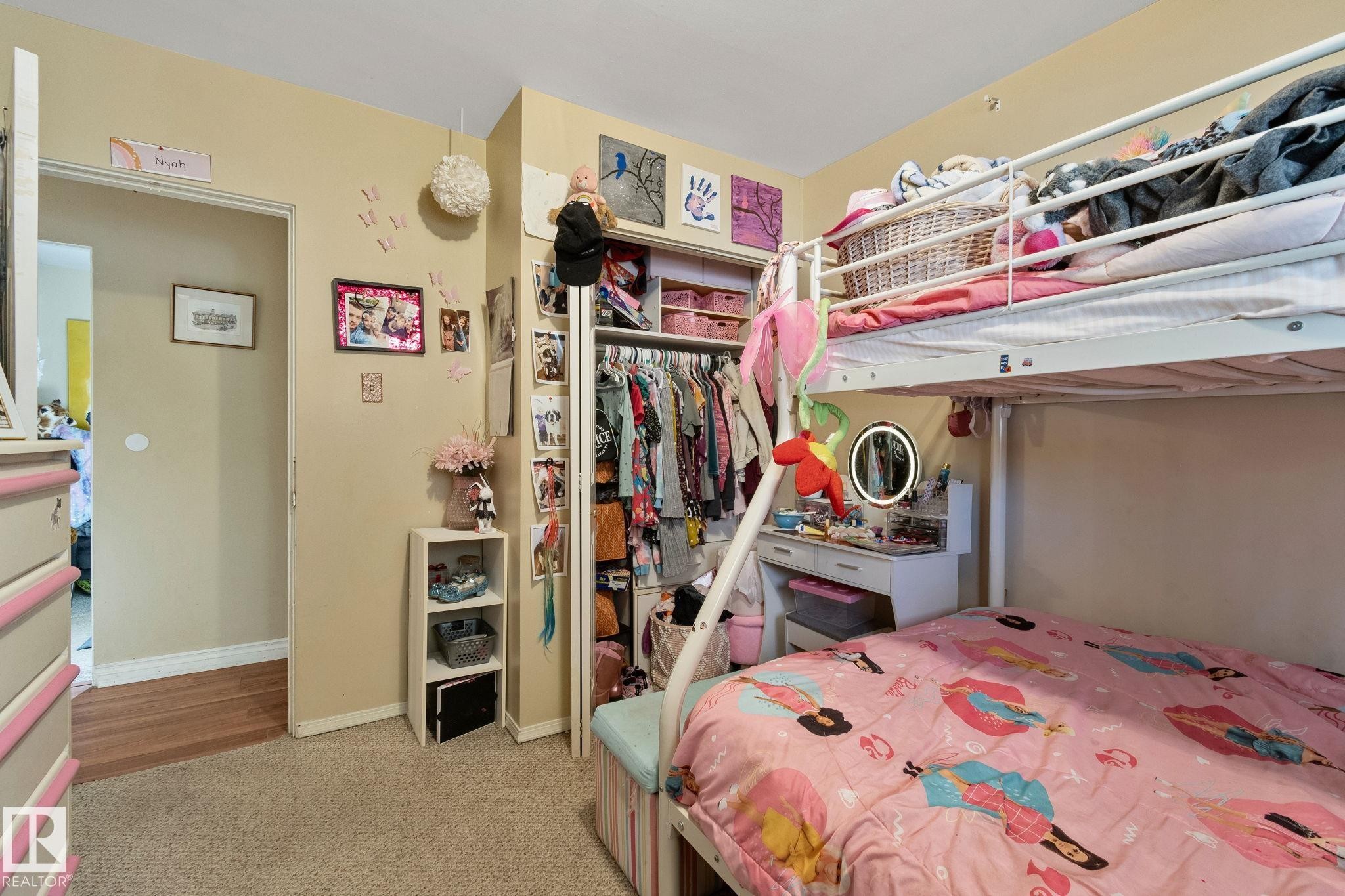 












367 EVERGREEN Street

,
Sherwood Park,




AB
T8A 1J9

