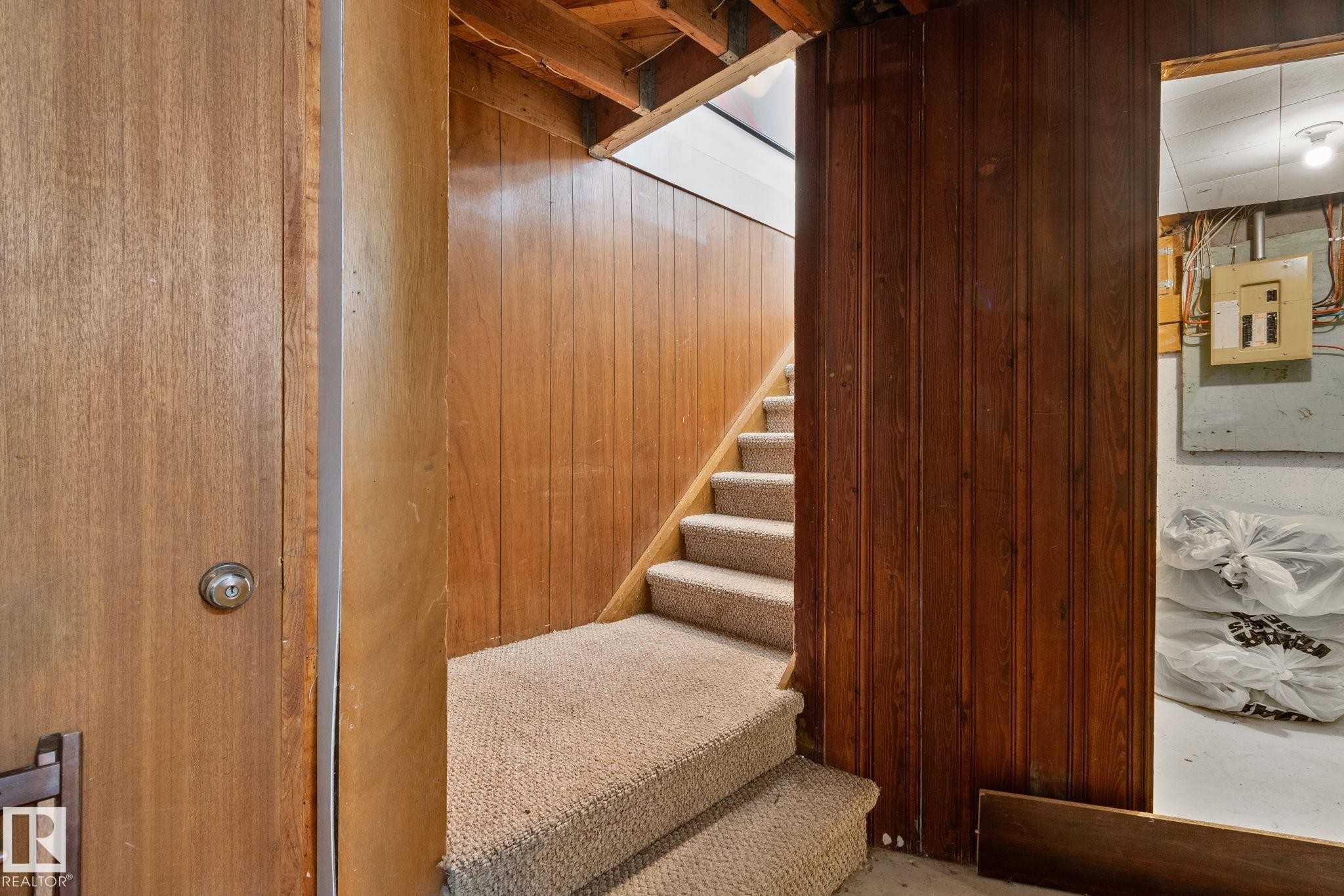 












367 EVERGREEN Street

,
Sherwood Park,




AB
T8A 1J9

