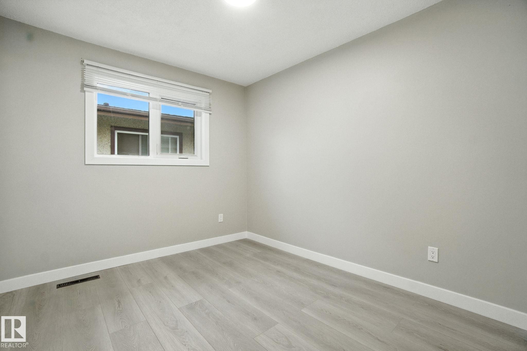 












13218 81 Street

,
Edmonton,




AB
T5C 1N7

