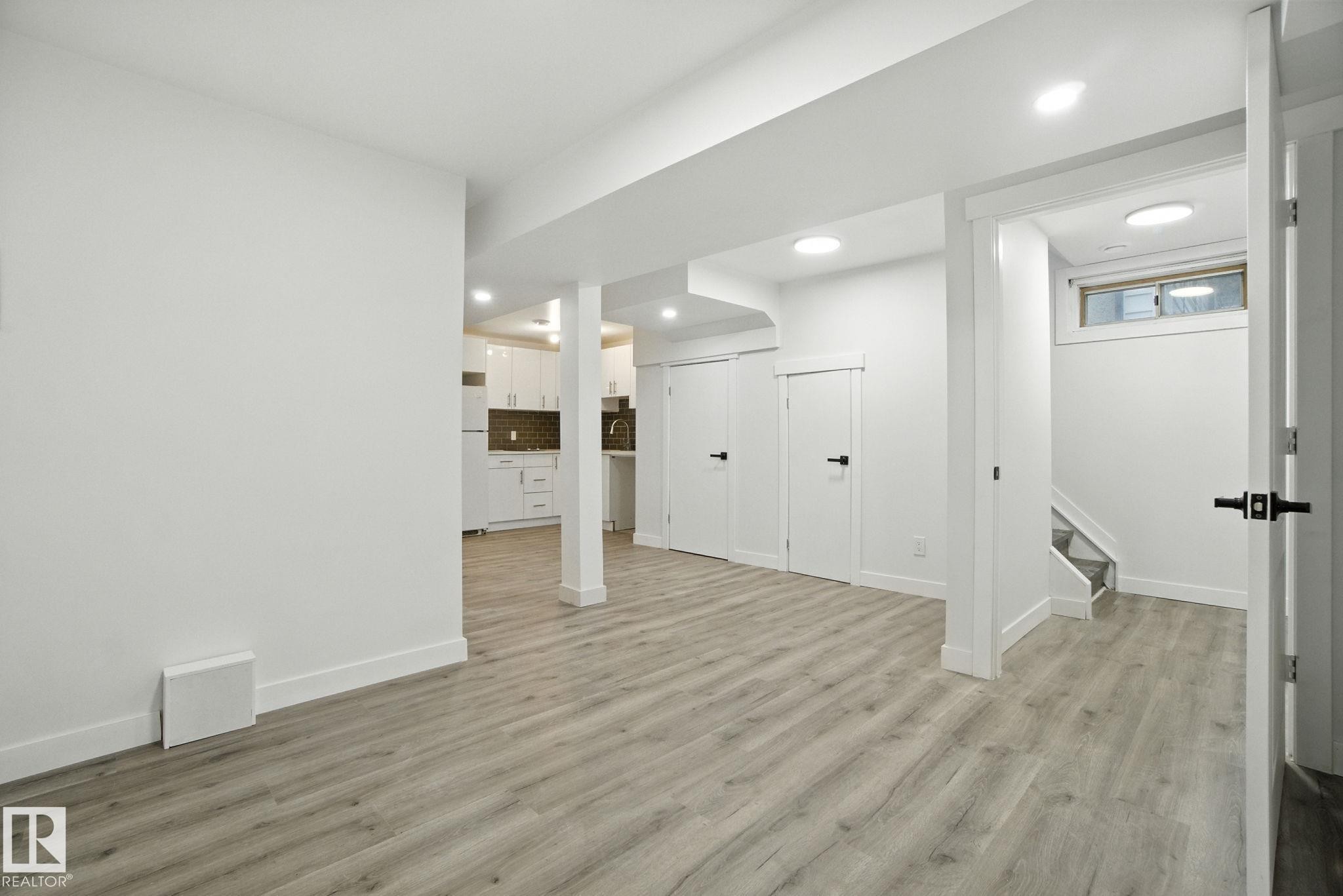 












13218 81 Street

,
Edmonton,




AB
T5C 1N7

