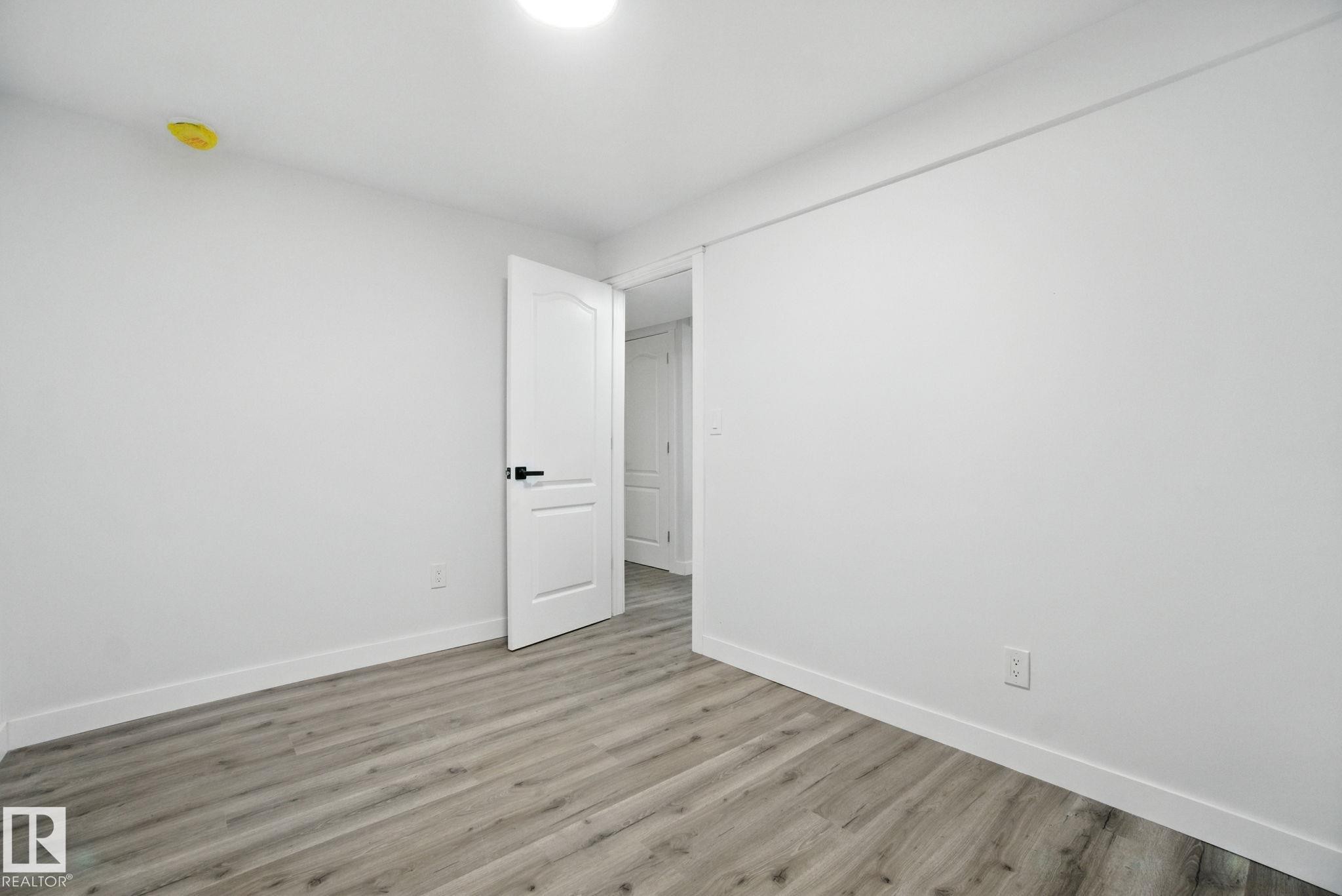 












13218 81 Street

,
Edmonton,




AB
T5C 1N7

