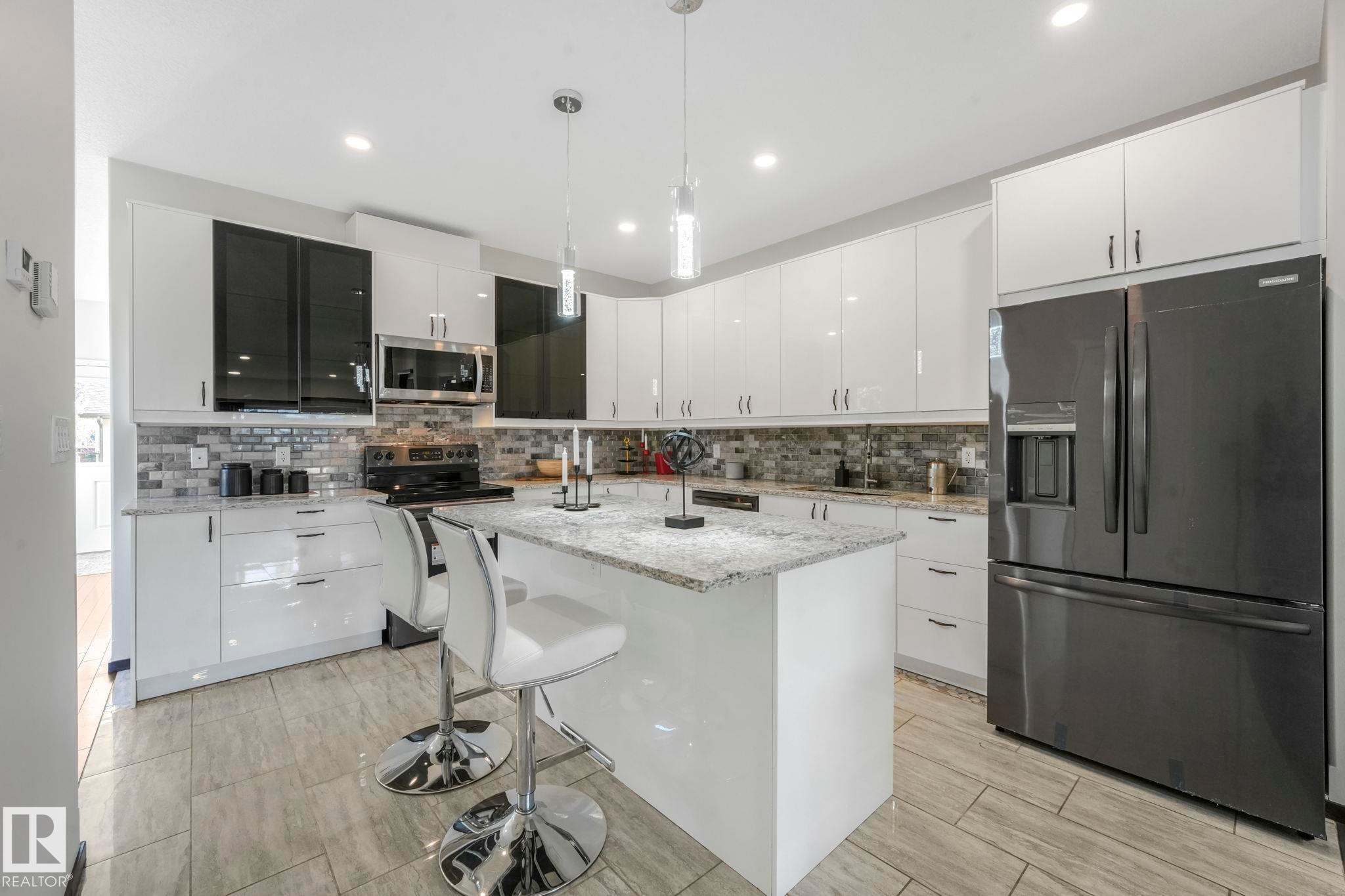 












11625 126 Street

,
Edmonton,




AB
T5M 0R9

