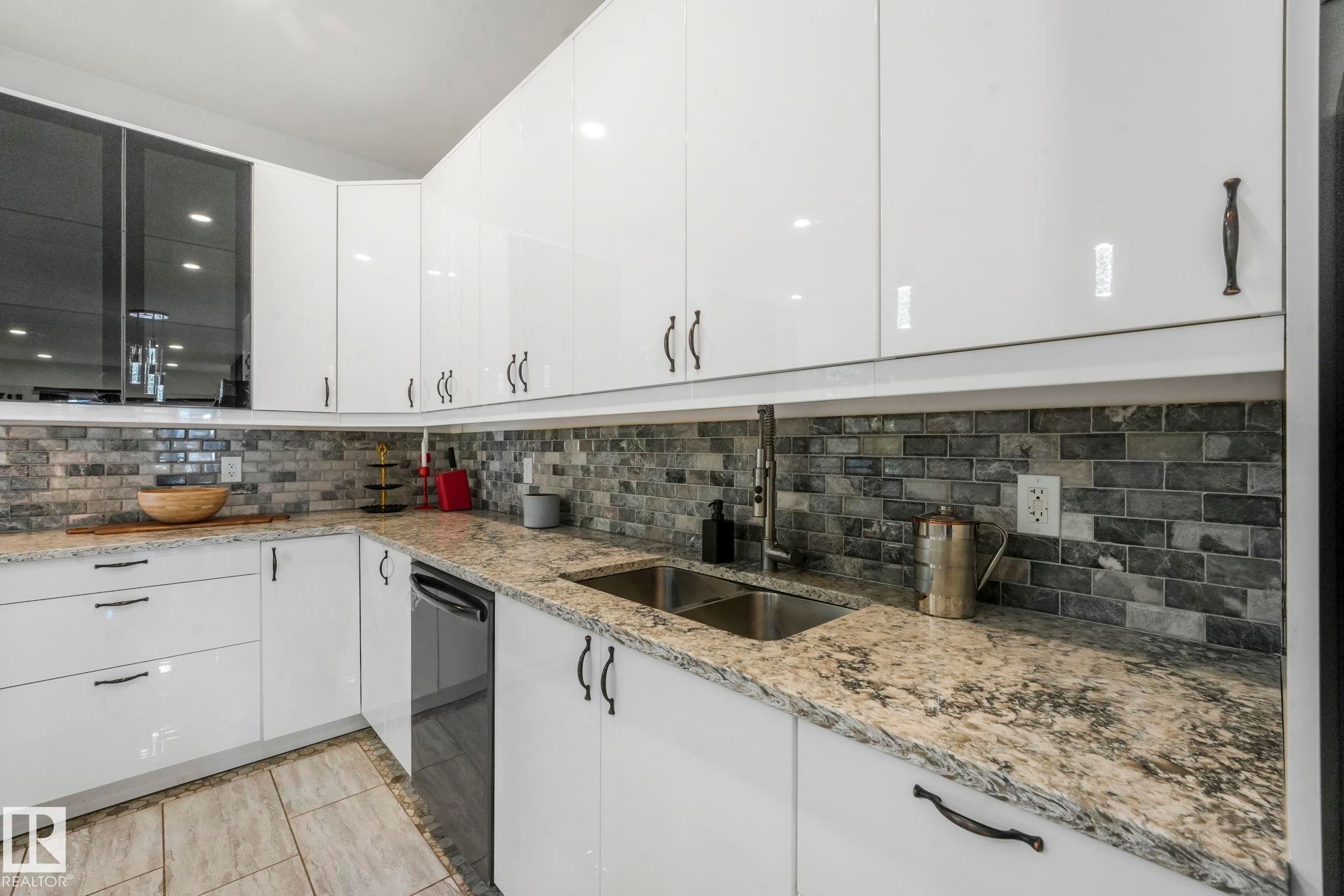 












11625 126 Street

,
Edmonton,




AB
T5M 0R9

