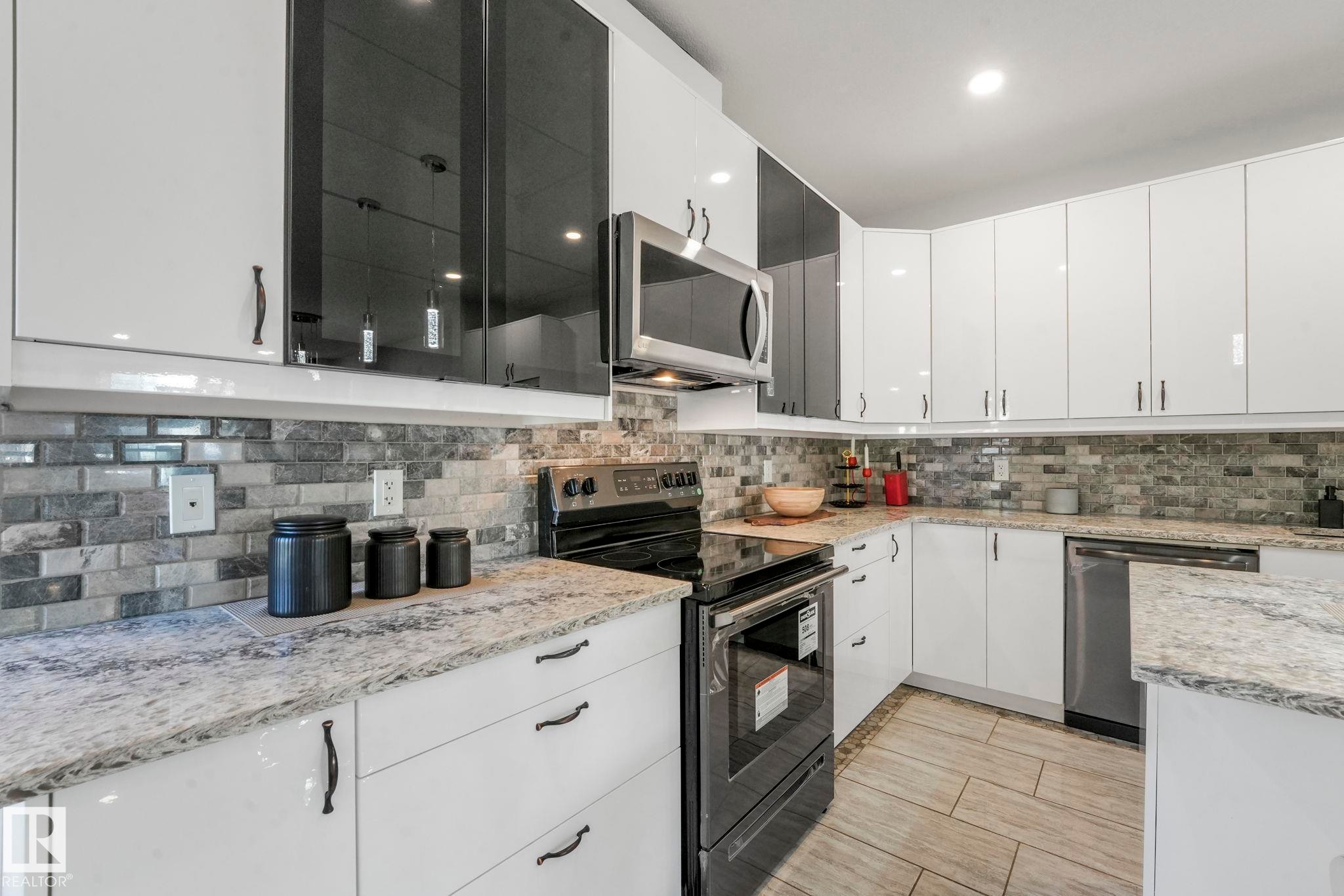 












11625 126 Street

,
Edmonton,




AB
T5M 0R9

