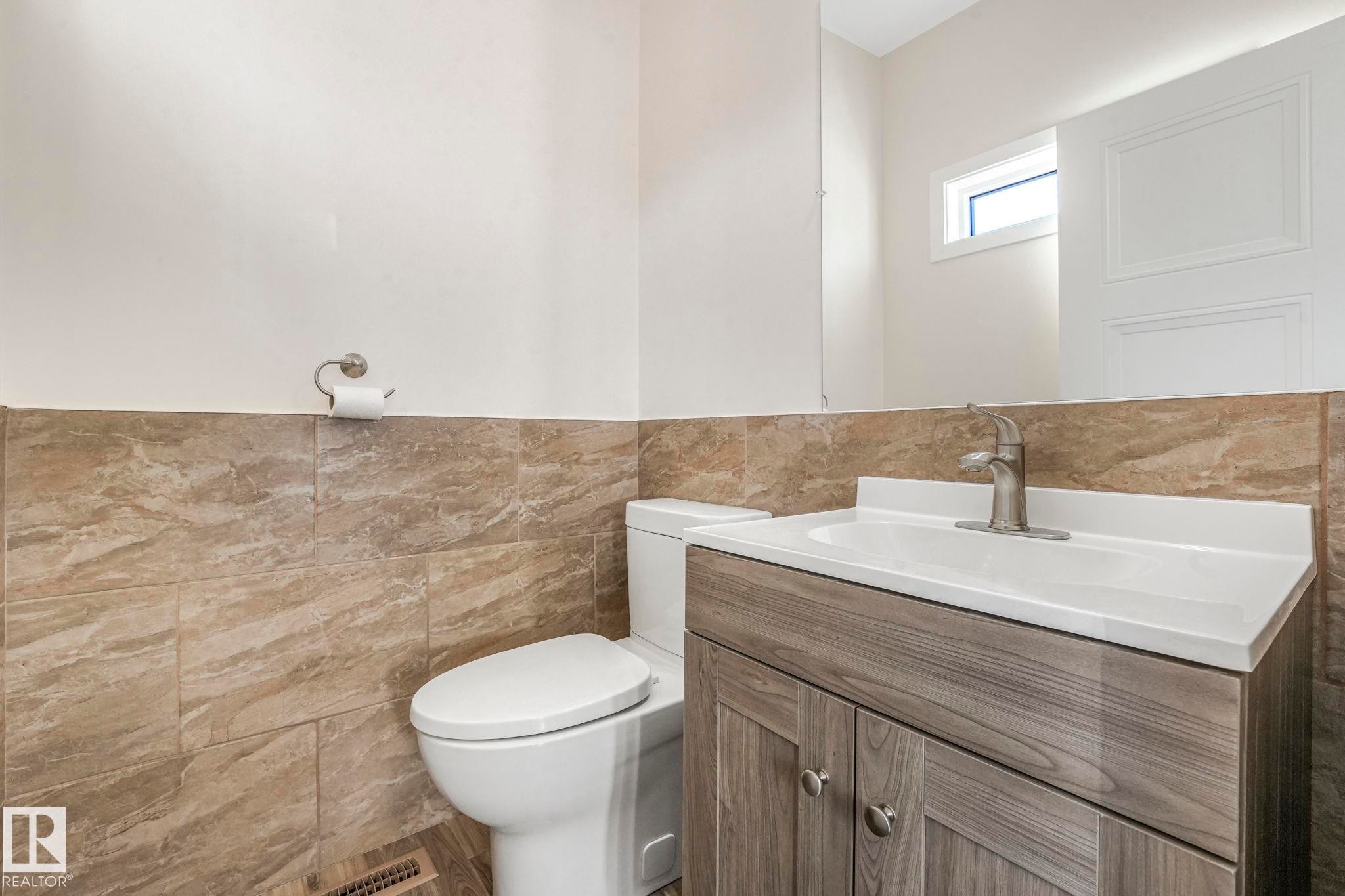 












11625 126 Street

,
Edmonton,




AB
T5M 0R9

