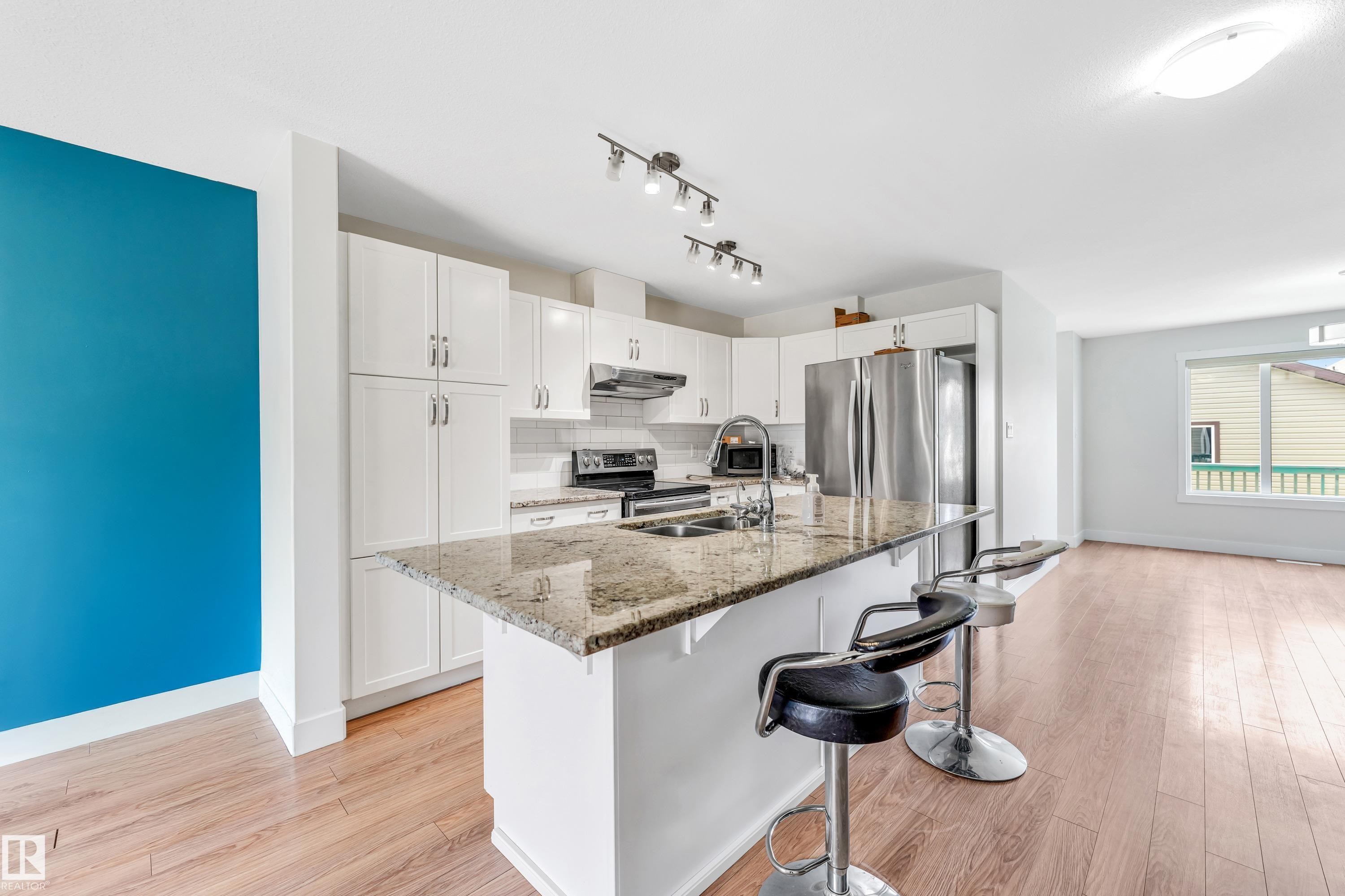 












1544 21 Street

,
Edmonton,




AB
T6T 2B7

