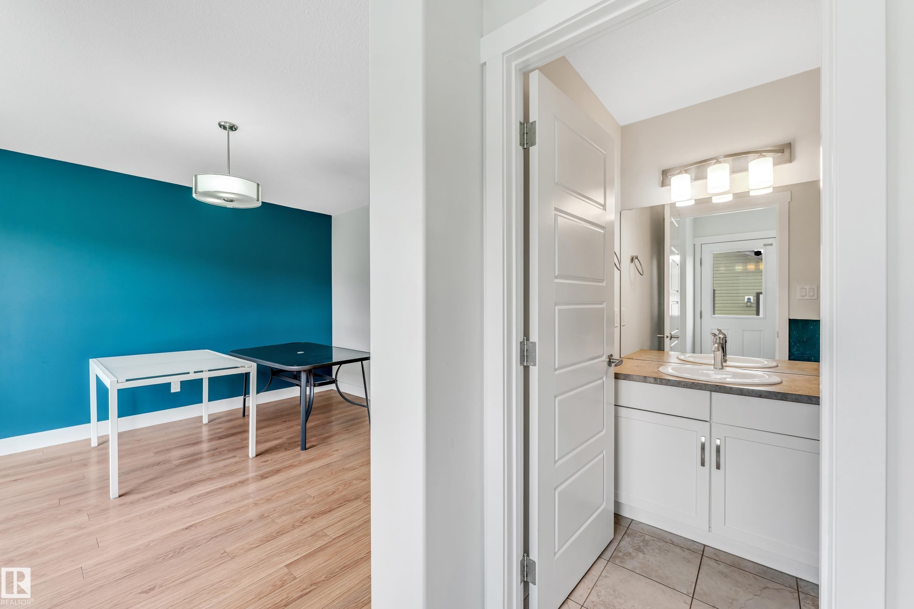 












1544 21 Street

,
Edmonton,




AB
T6T 2B7

