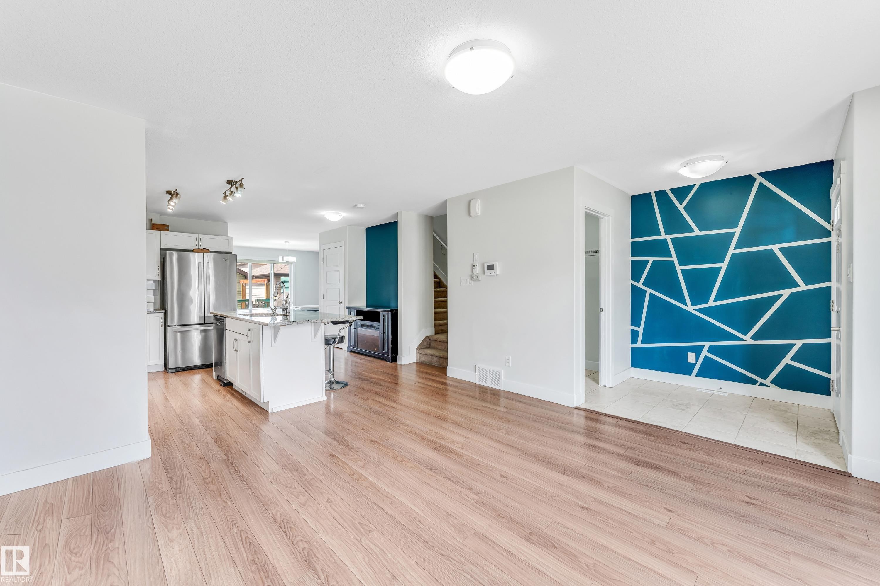 












1544 21 Street

,
Edmonton,




AB
T6T 2B7

