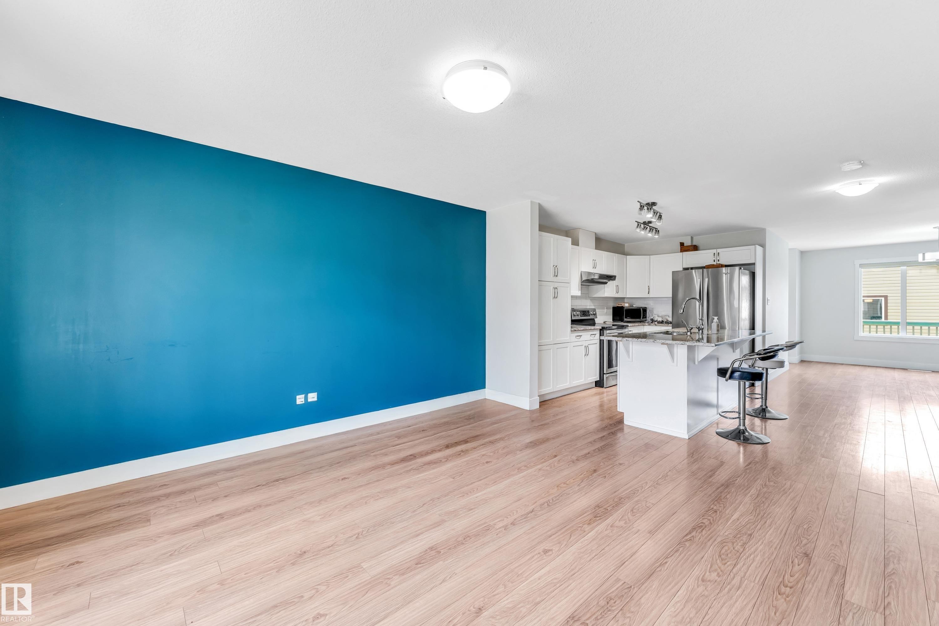 












1544 21 Street

,
Edmonton,




AB
T6T 2B7

