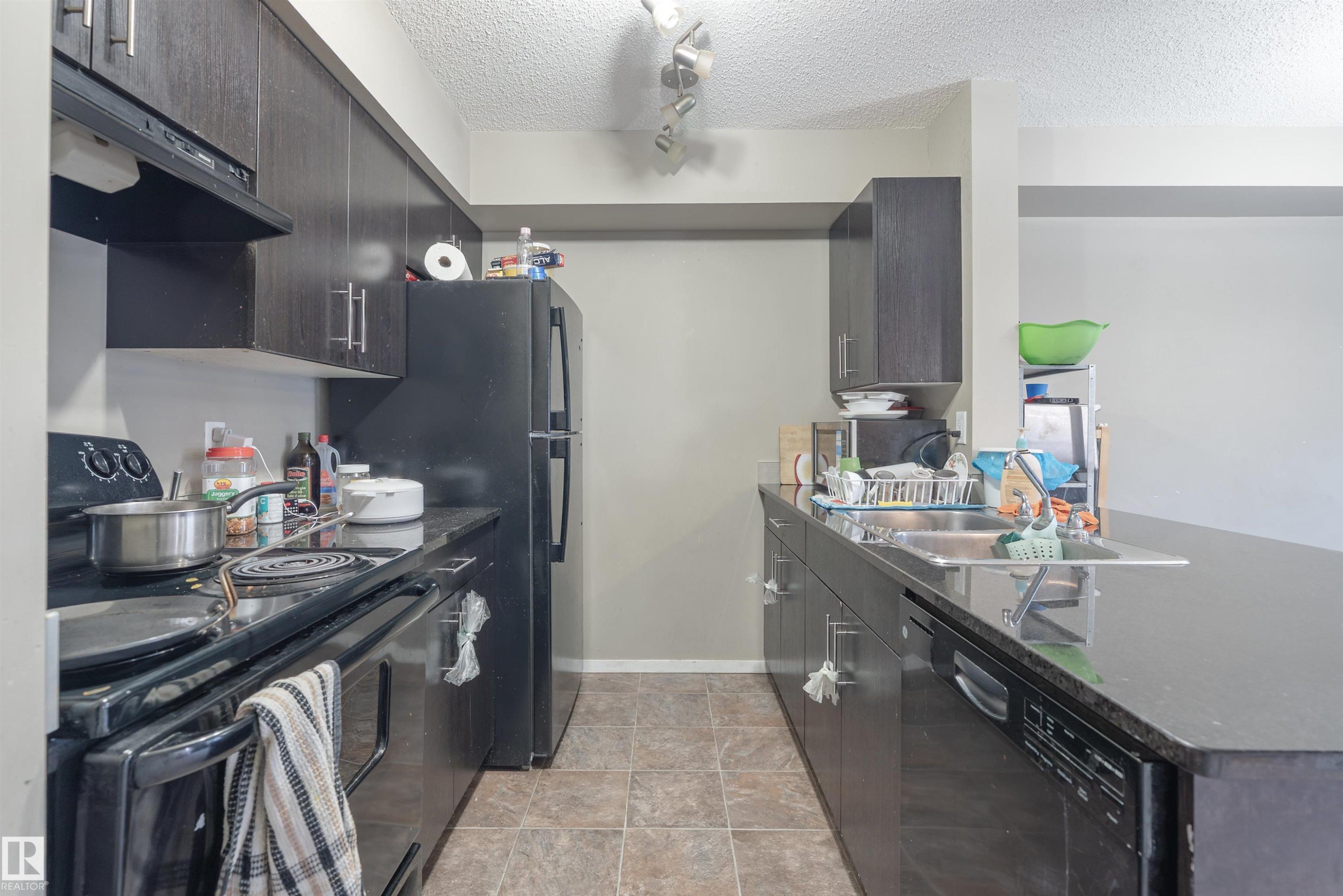 












206 3207 JAMES MOWATT Trail

,
Edmonton,




AB
T6W 3L6

