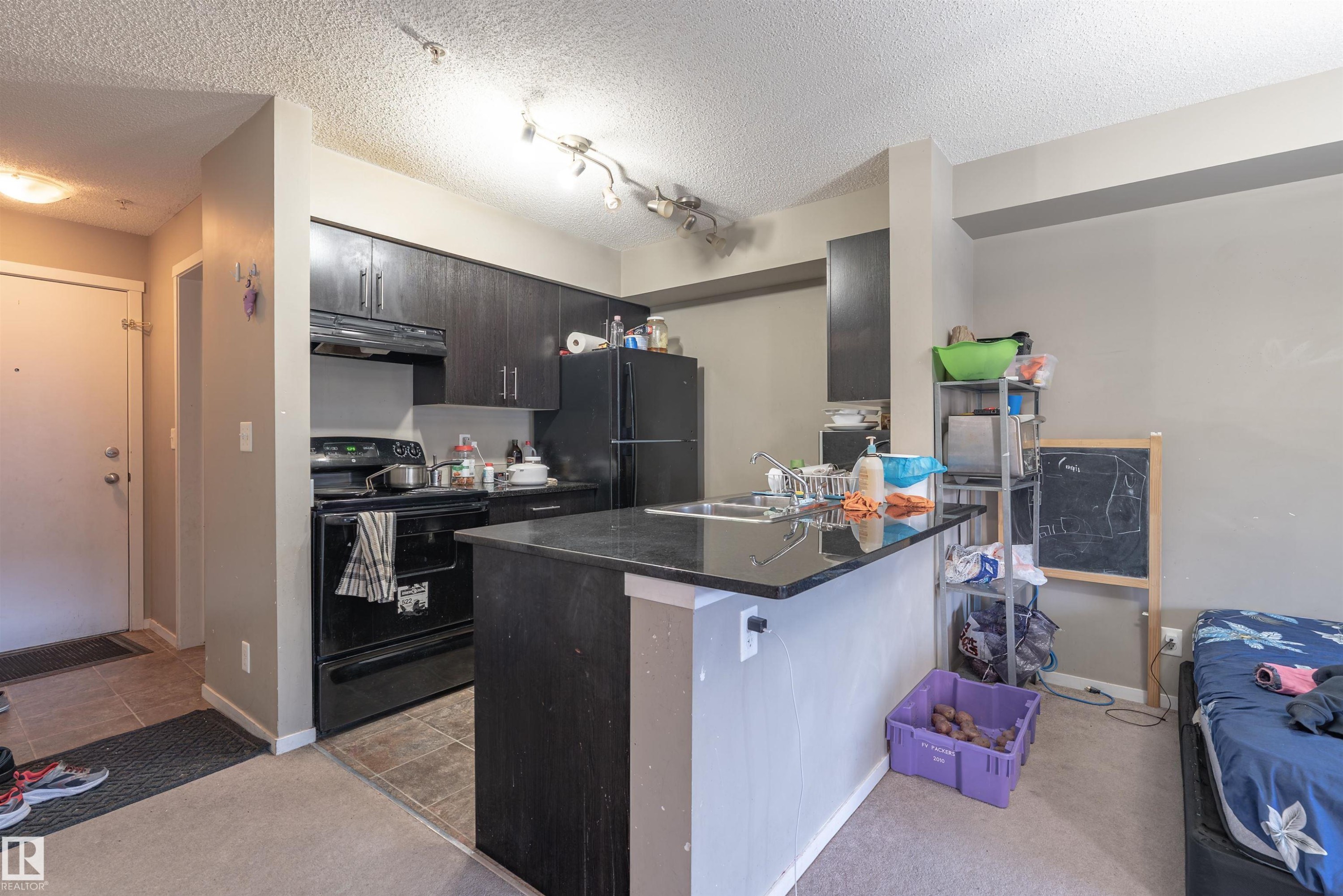 












206 3207 JAMES MOWATT Trail

,
Edmonton,




AB
T6W 3L6

