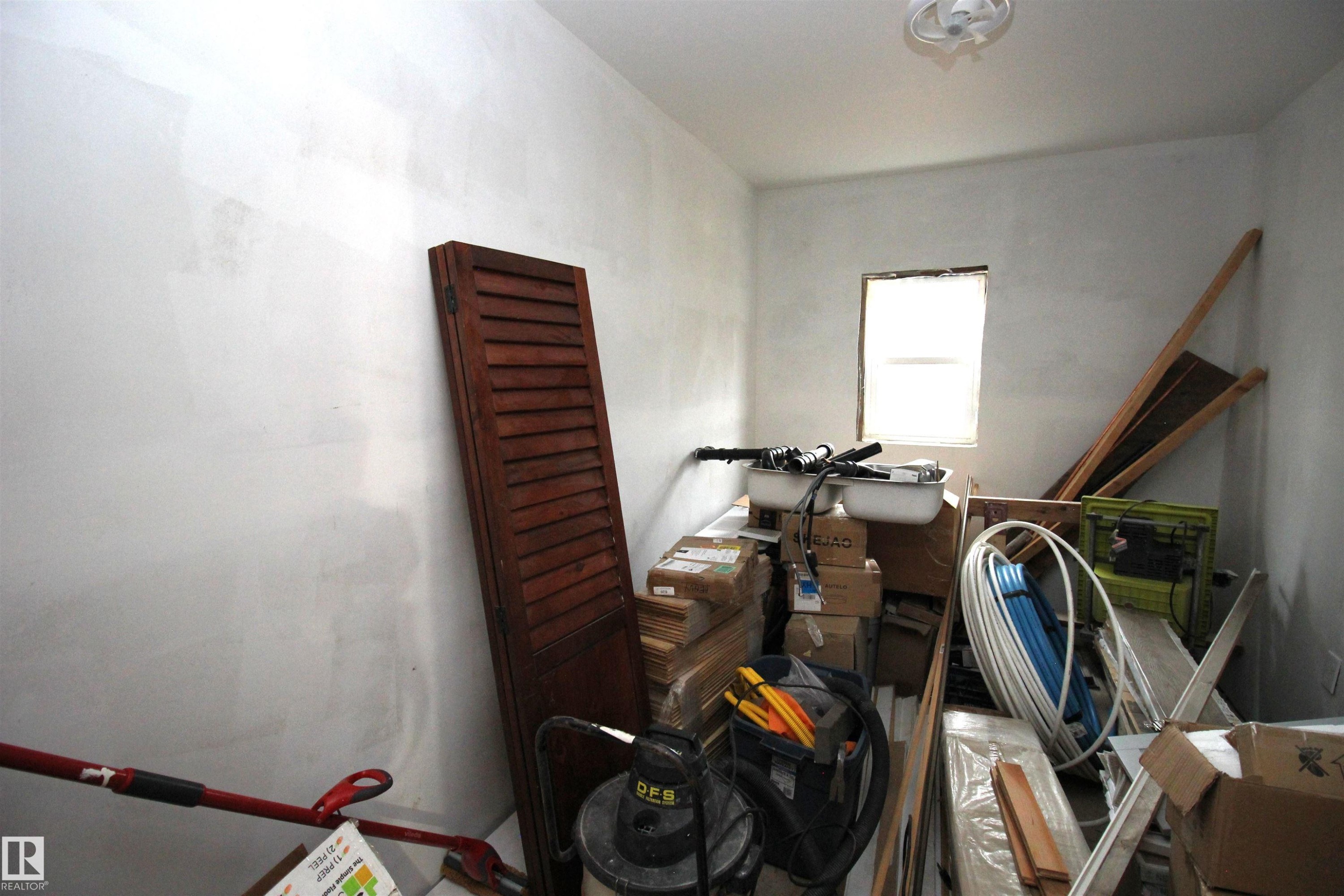 












10228 104 Street

,
Westlock,




AB
T7P 1V6

