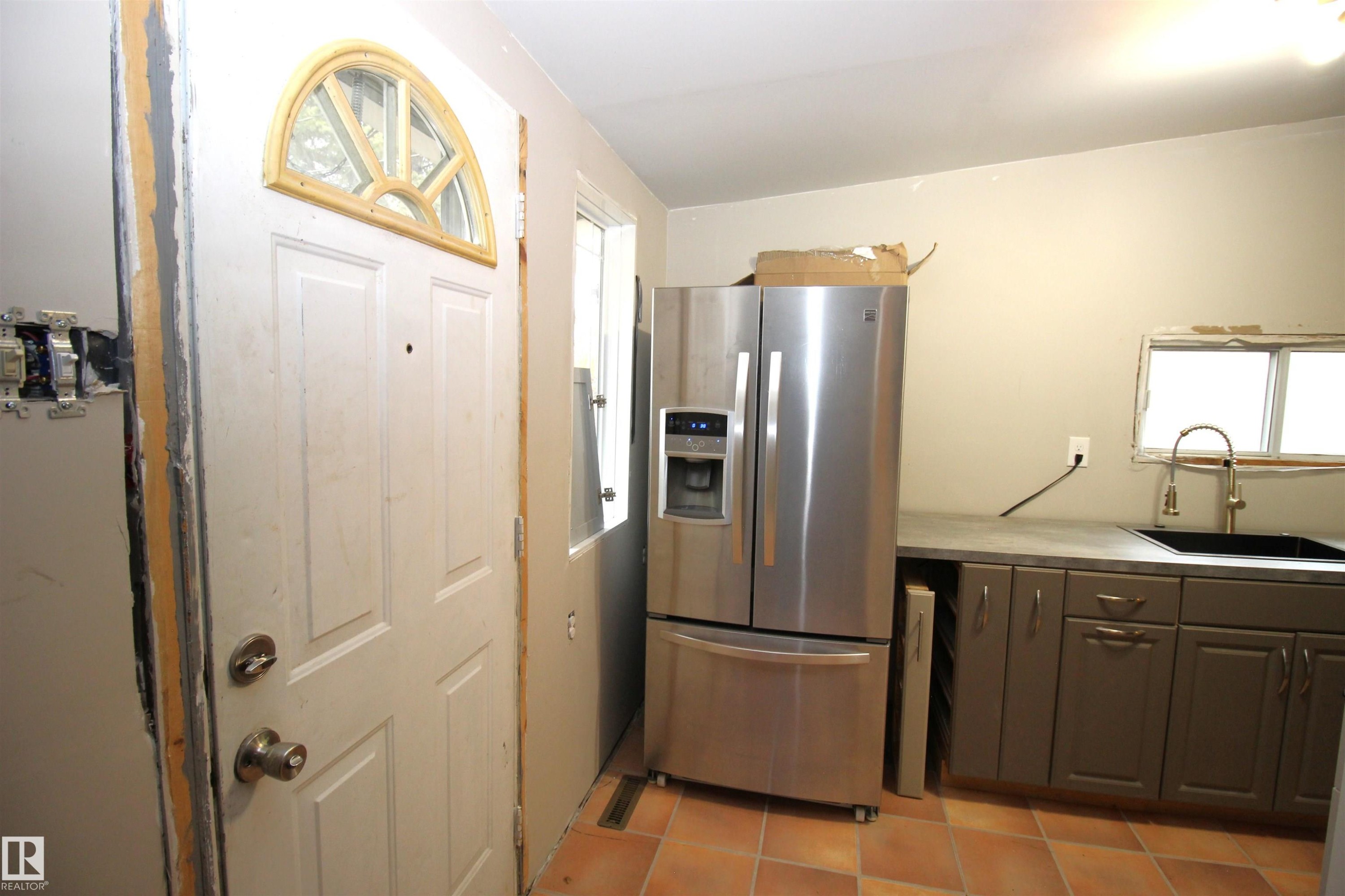 












10228 104 Street

,
Westlock,




AB
T7P 1V6

