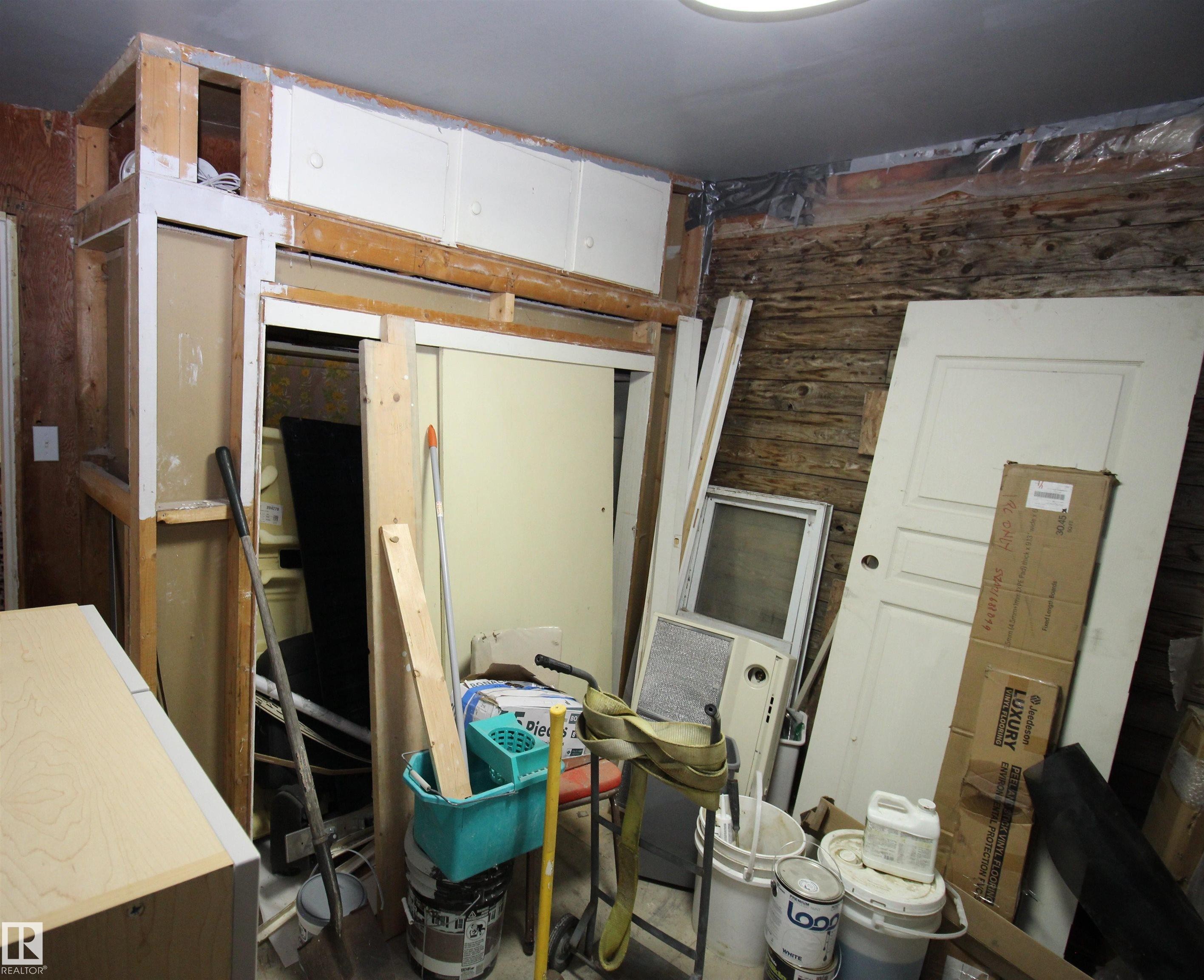 












10228 104 Street

,
Westlock,




AB
T7P 1V6

