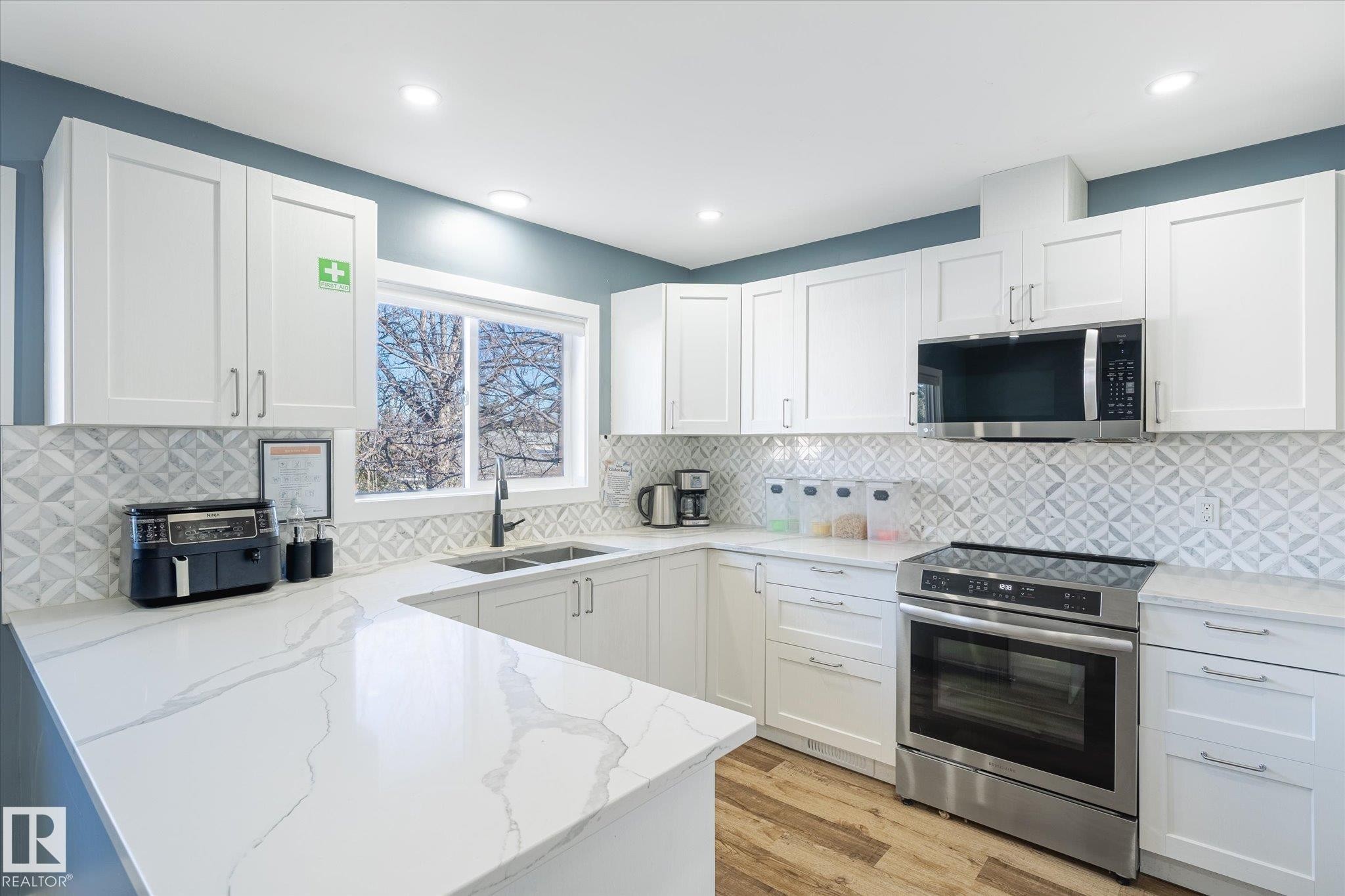 












12707 & 12709 92 Street

,
Edmonton,




AB
T5E 3R3

