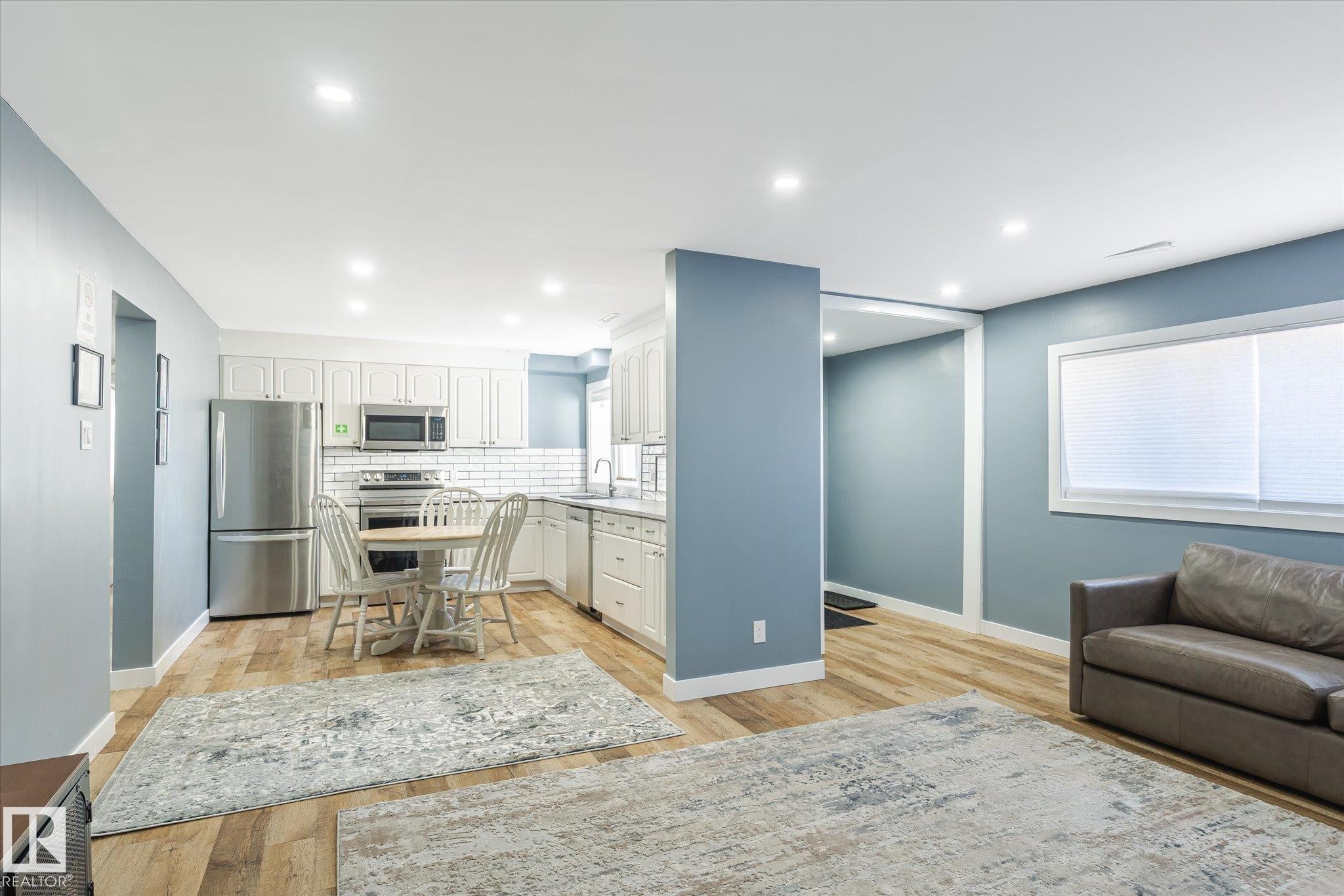 












12707 & 12709 92 Street

,
Edmonton,




AB
T5E 3R3

