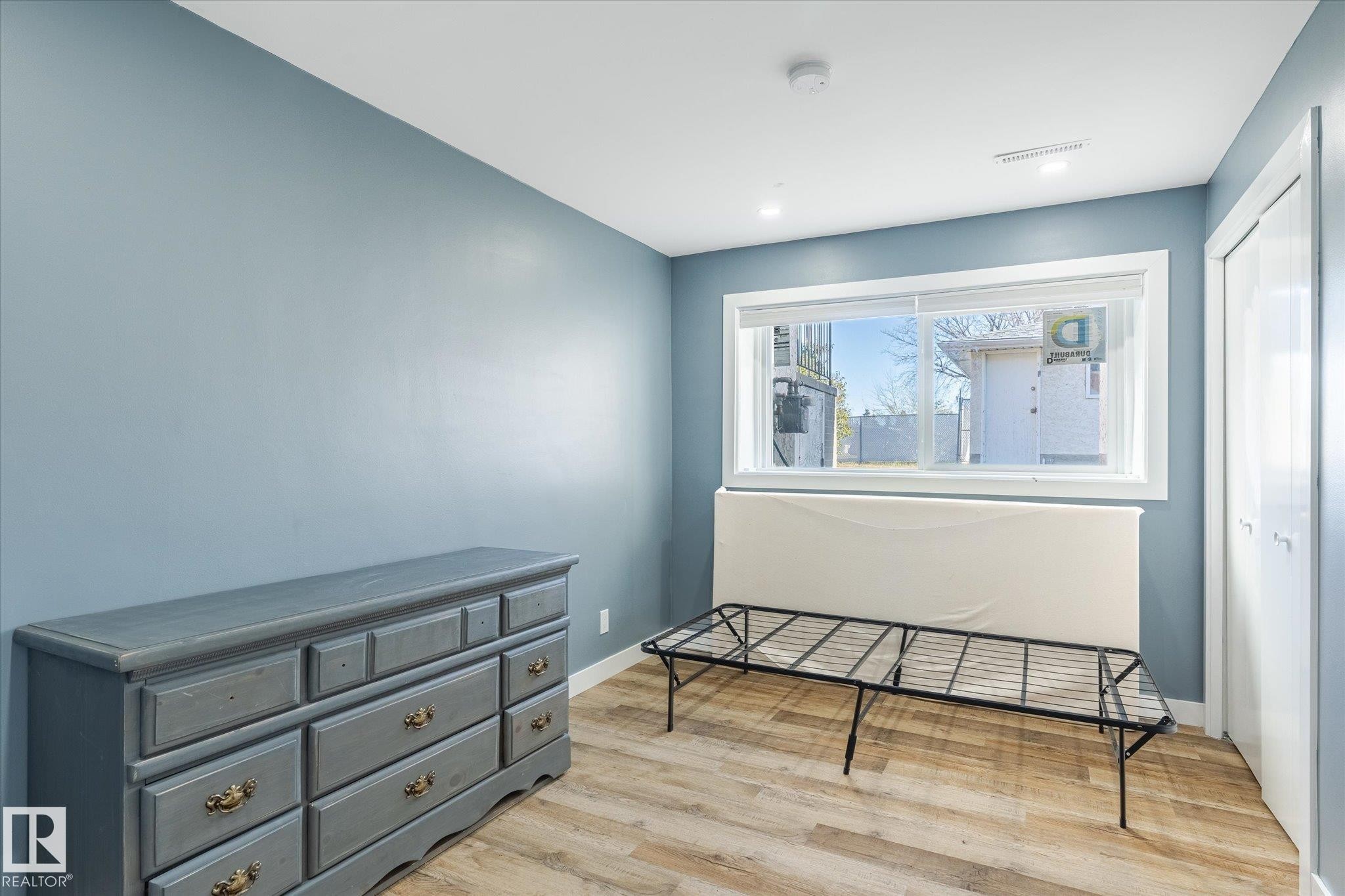 












12707 & 12709 92 Street

,
Edmonton,




AB
T5E 3R3

