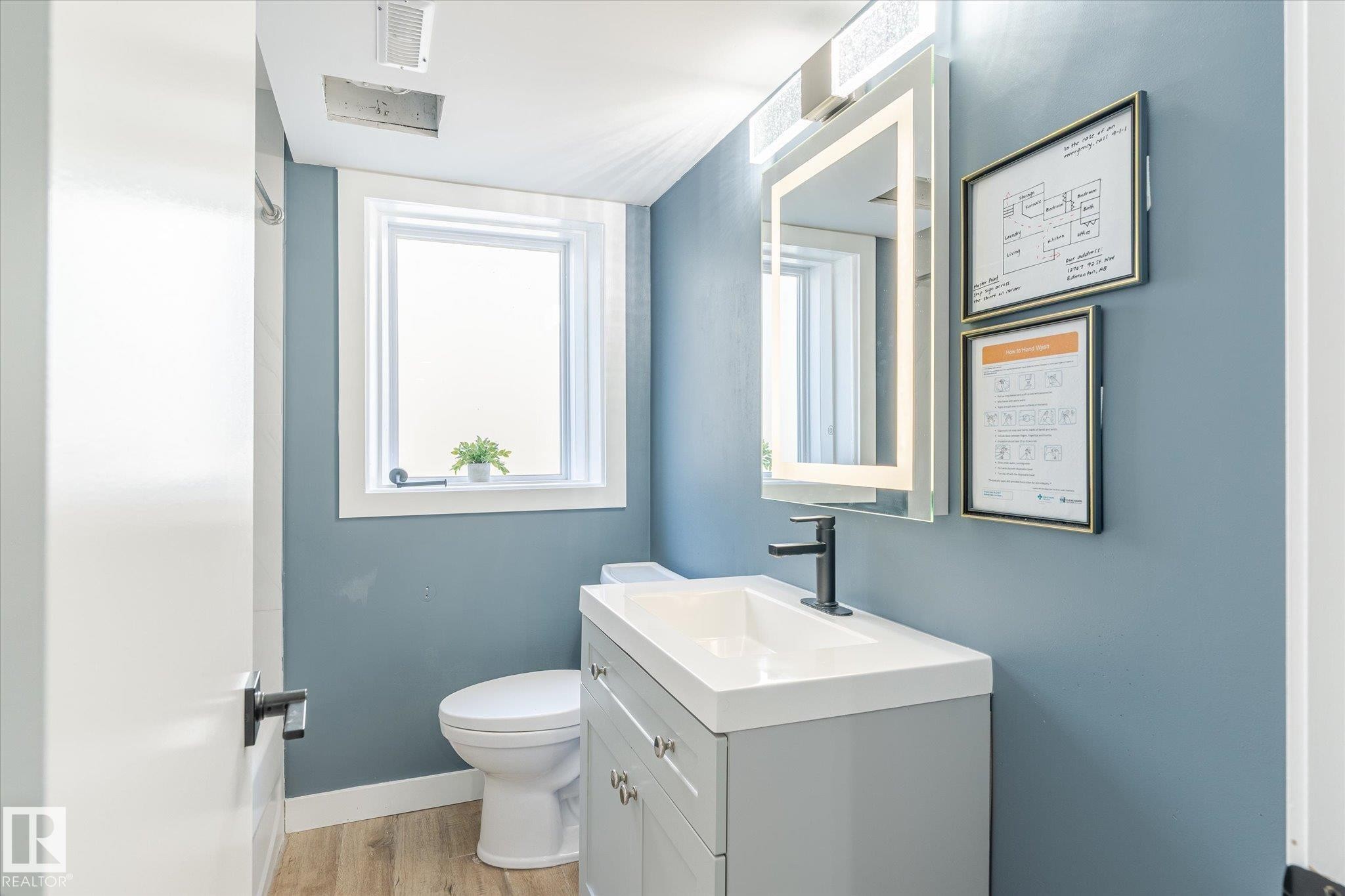 












12707 & 12709 92 Street

,
Edmonton,




AB
T5E 3R3

