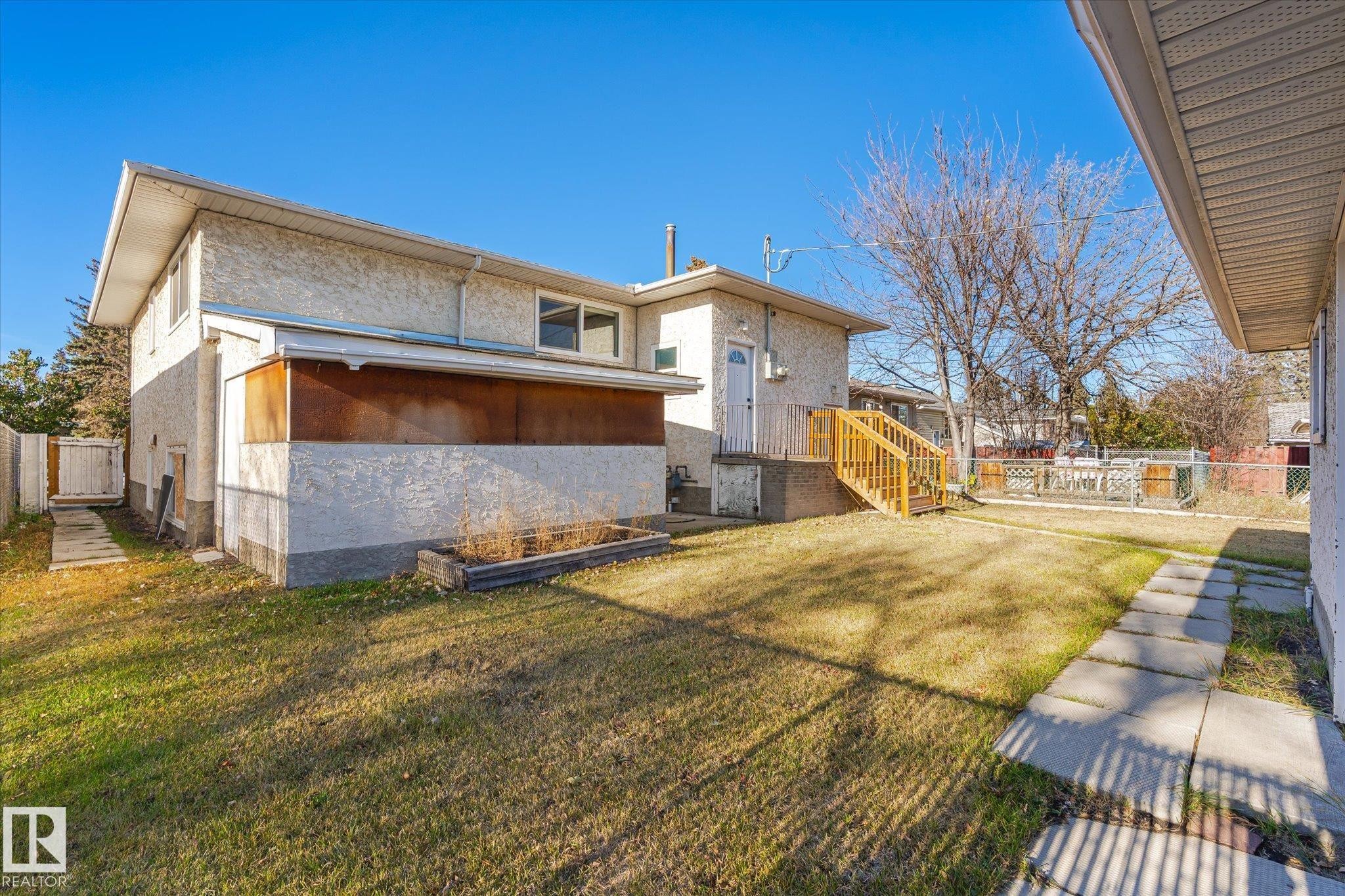 












12707 & 12709 92 Street

,
Edmonton,




AB
T5E 3R3

